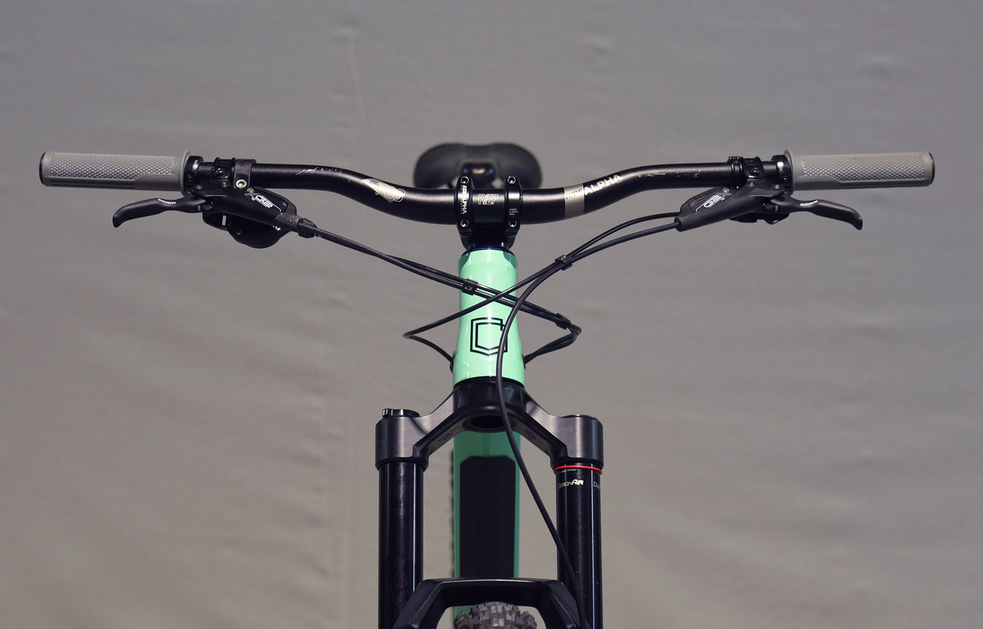 COMMENCAL CLASH RIDE EMERALD  GREEN NEW ROCKSHOX - L (23130103) image number null