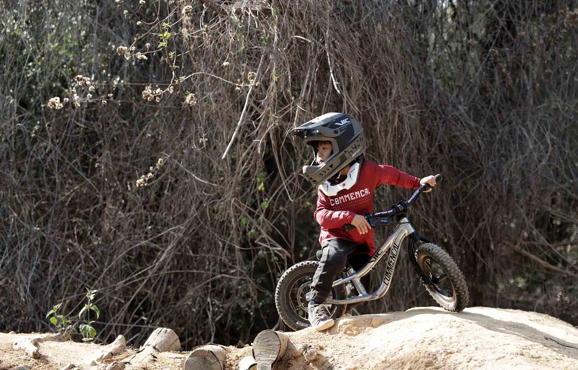 COMMENCAL KIDS JERSEY RED image number 4