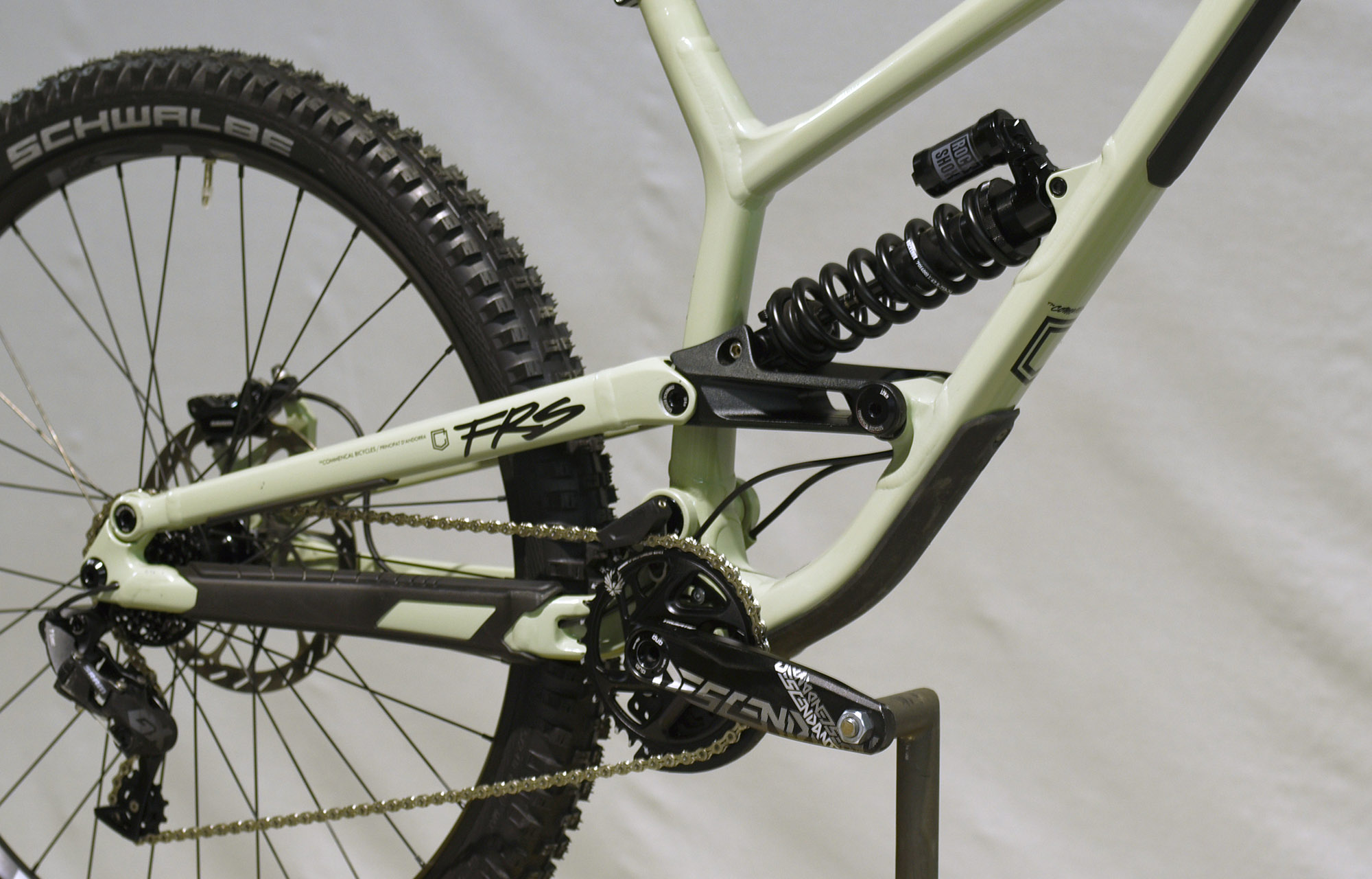 COMMENCAL FRS RIDE HERITAGE GREEN - L (22150403) image number null