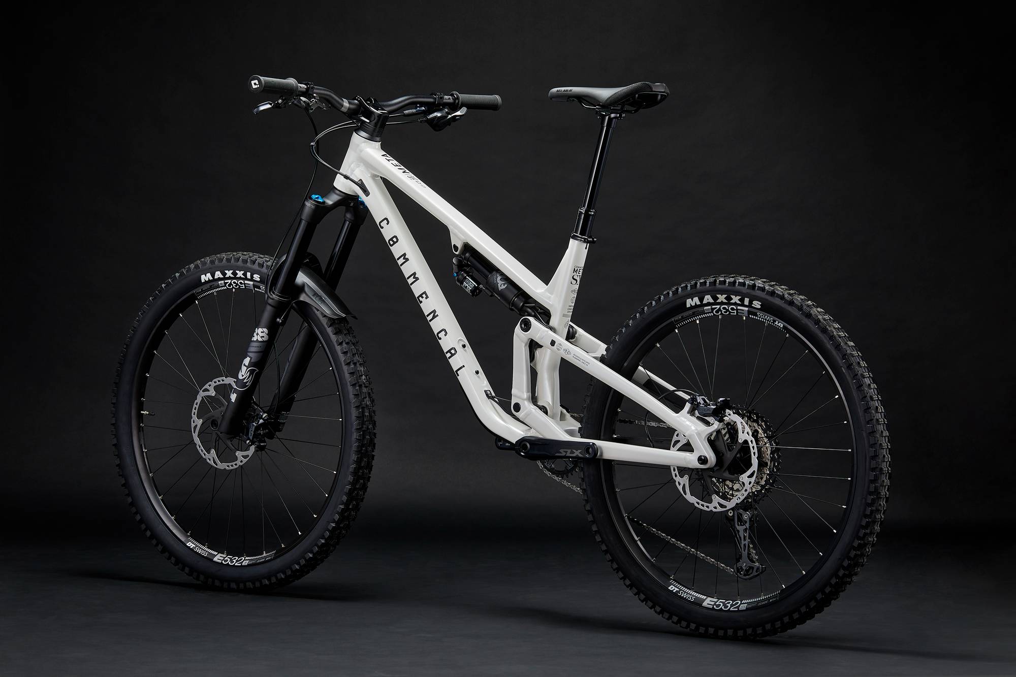 COMMENCAL META SX V5 ESSENTIAL CLEAR SILVER image number null