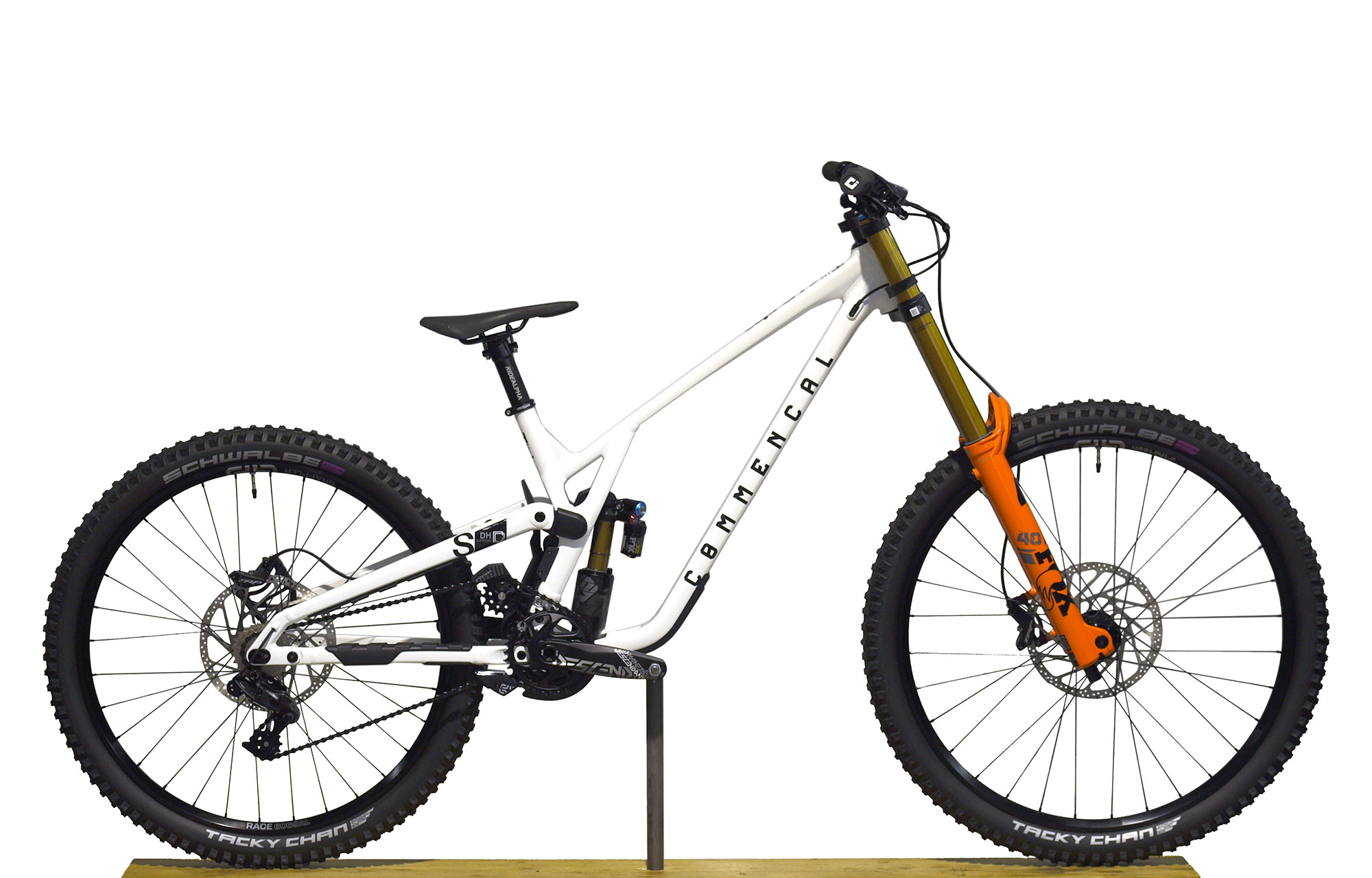 COMMENCAL SUPREME DH V5 SIGNATURE AIR PURE WHITE - L (23150203) image number null