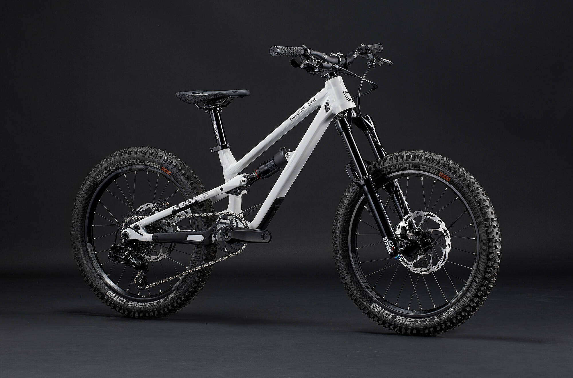 COMMENCAL CLASH 20 PURE WHITE image large number 1