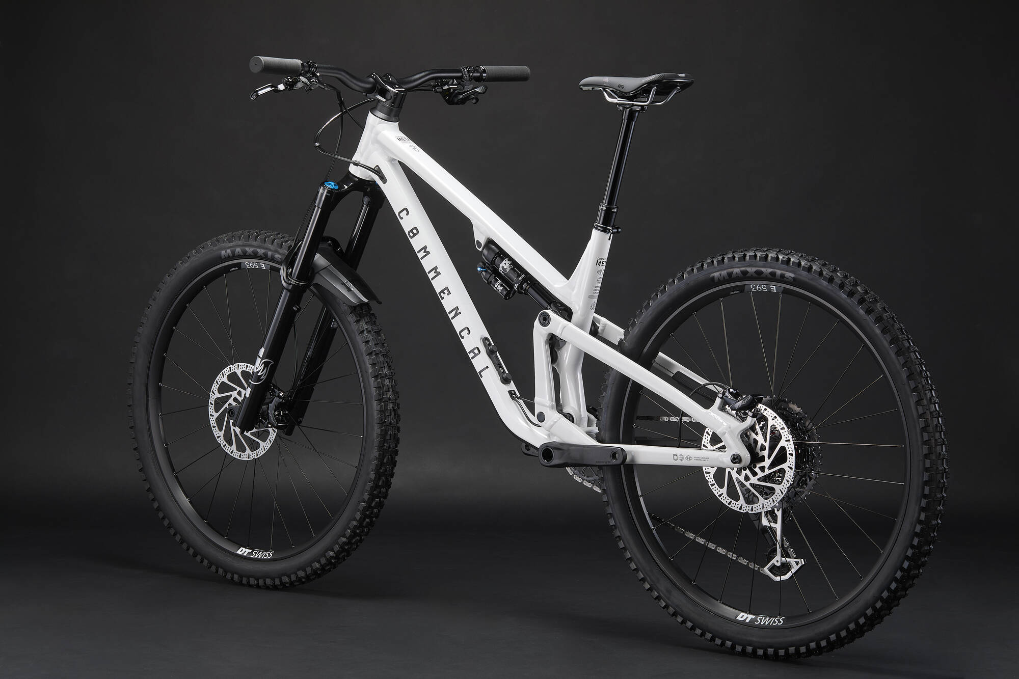 COMMENCAL META V5 ESSENTIAL PURE WHITE 2027 image large number 2