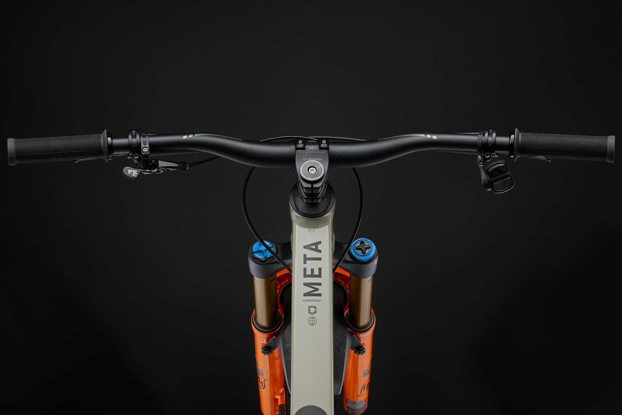COMMENCAL META V5 T-TYPE CHALK image large number 3
