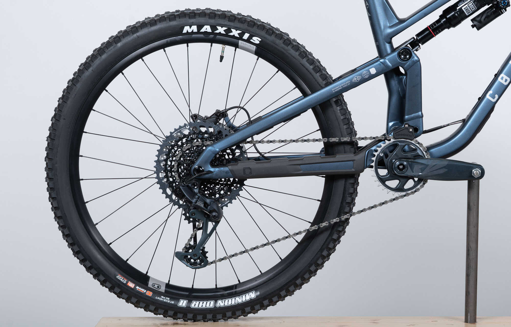 COMMENCAL META SX V5 RACE SPARKLY BLUE - L (23131703) image large number 0