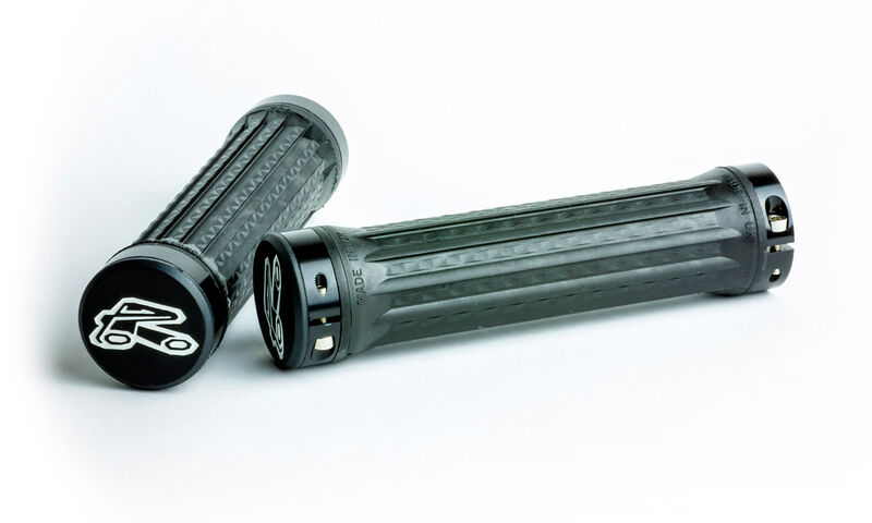 RENTHAL TRACTION LOCK-ON ULTRATACKY GRIPS BLACK