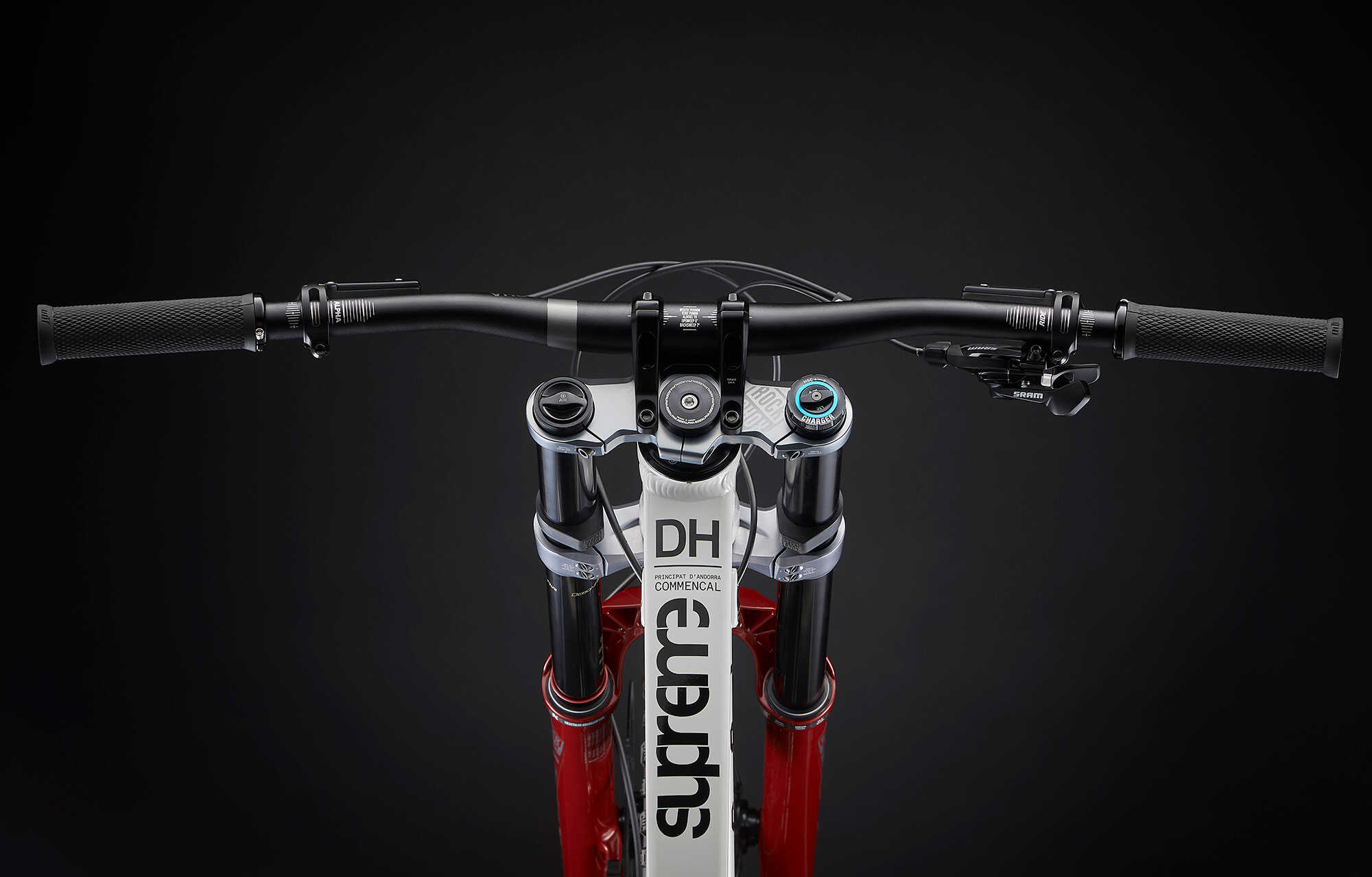 COMMENCAL SUPREME DH V5 XS PURE WHITE image large number 3