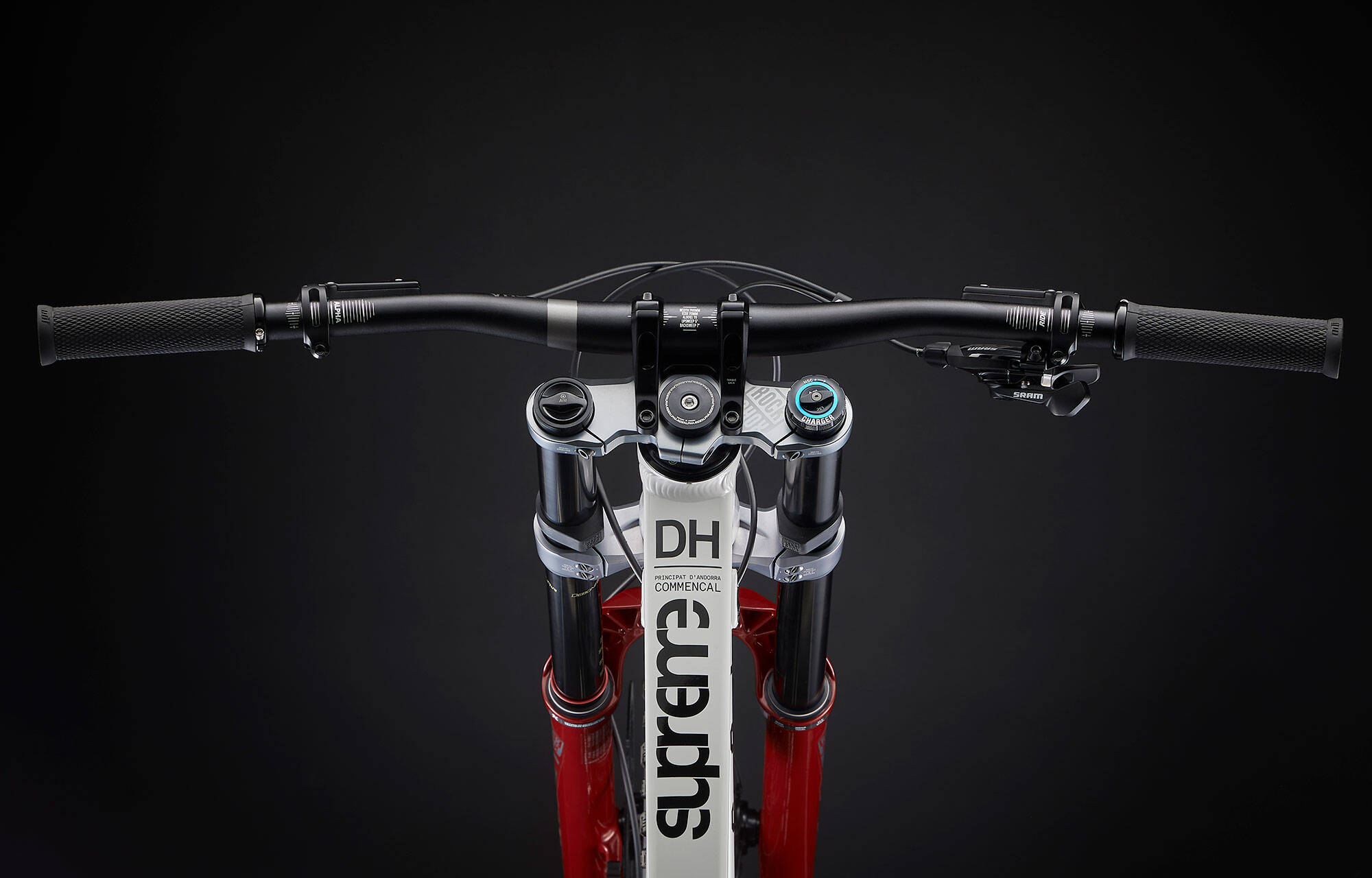 COMMENCAL SUPREME DH V5 XS PURE WHITE image large number 3