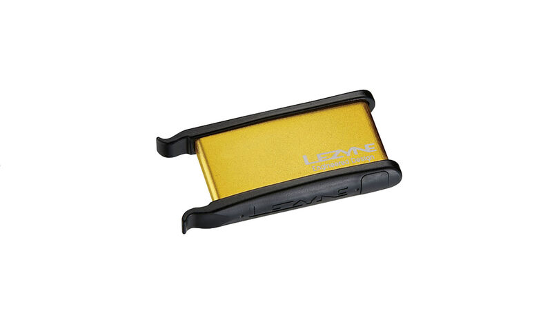 LEZYNE TIRE REPAIR KIT - ALU CASE, 2 TIRE LEVERS, 9 PATCHES GOLD