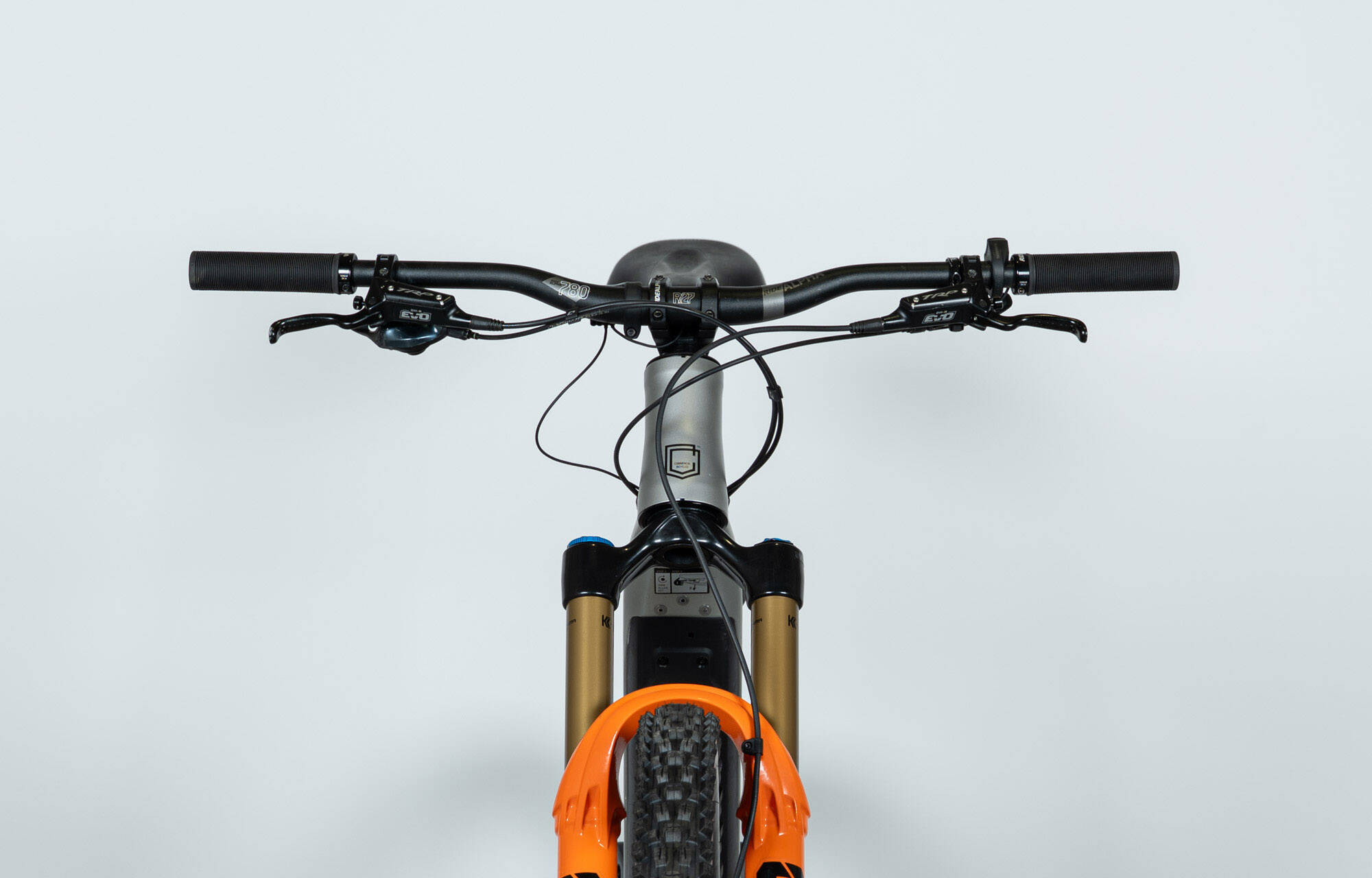 COMMENCAL META POWER SX SHIMANO RACE SILVER - L (22180703) 756 km image large number 3