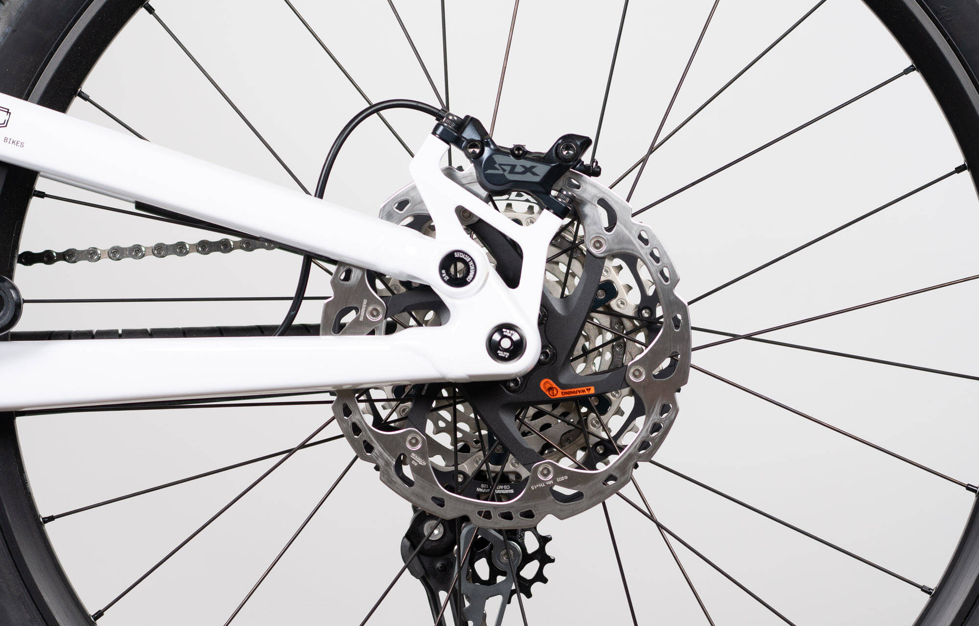 COMMENCAL CLASH ESSENTIAL PURE WHITE 2026 image large number 6