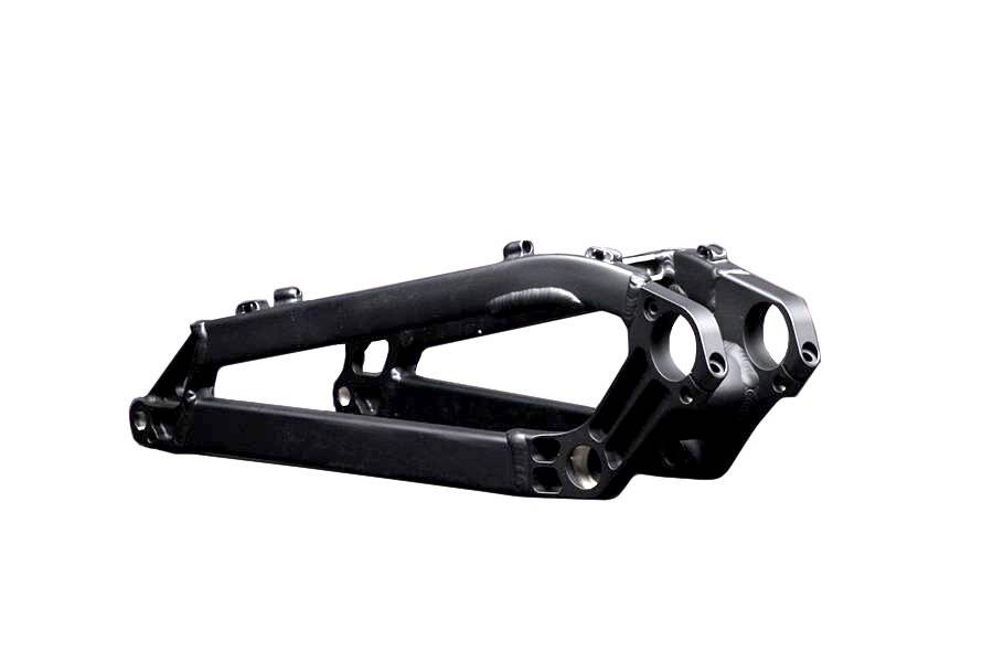 TRIANGULO TRASERO SUPREME DH V1 BLACK, 135 mm CON EJE TRASERO, 2006 image cover number 0