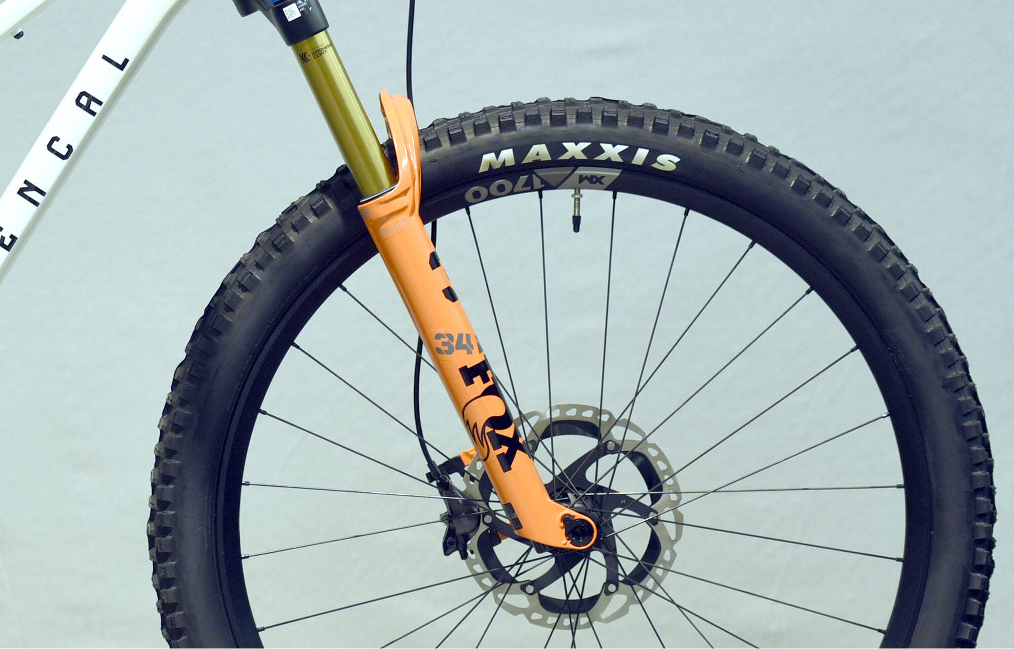 COMMENCAL T.E.M.P.O. SIGNATURE CLEAR SILVER - M (23120402) image large number 2