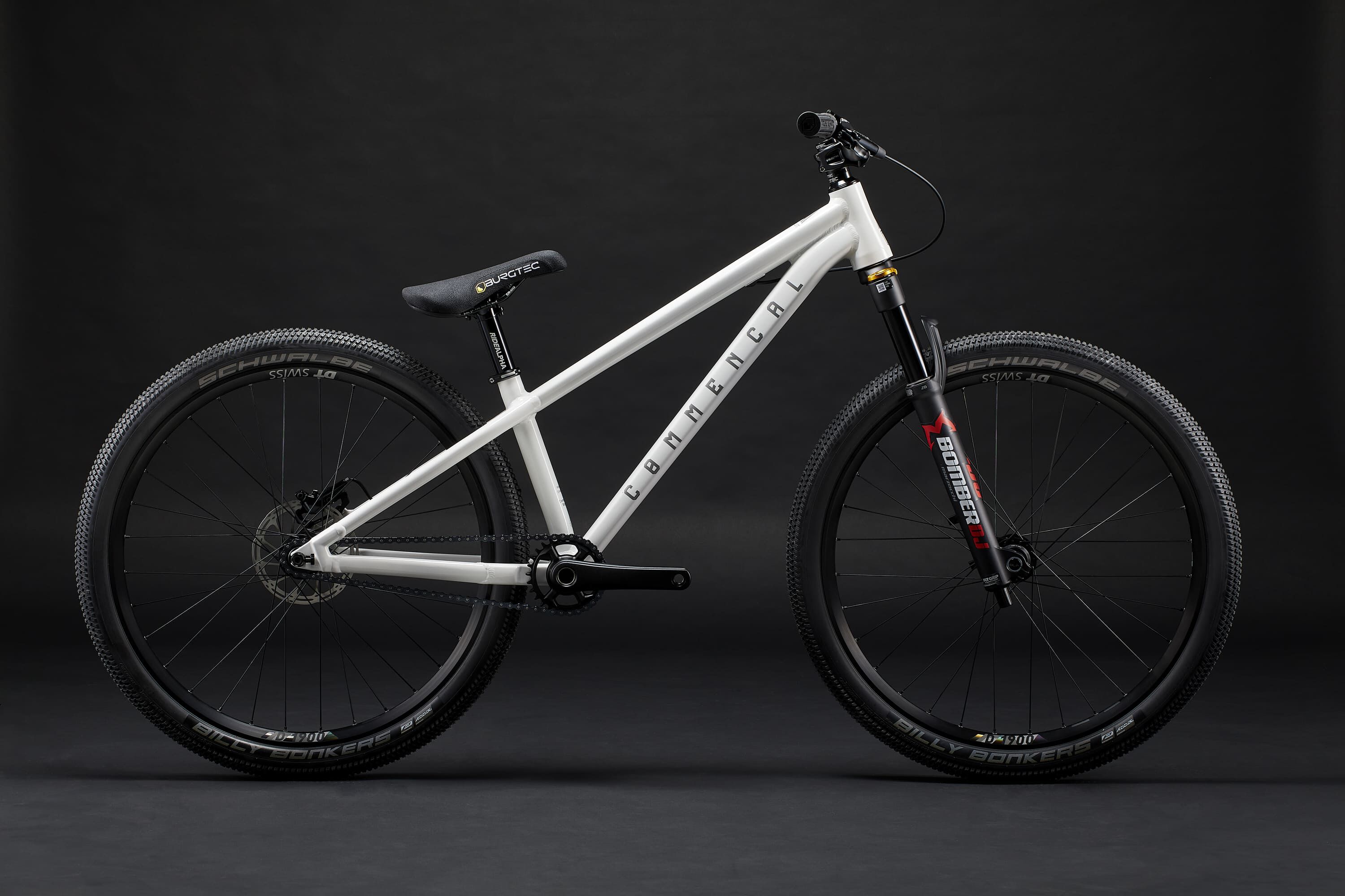 COMMENCAL MTB ジャンク品 COMMENCAL Absolut Bomber Black Pure White - Ultimate Dirt Jump Bike