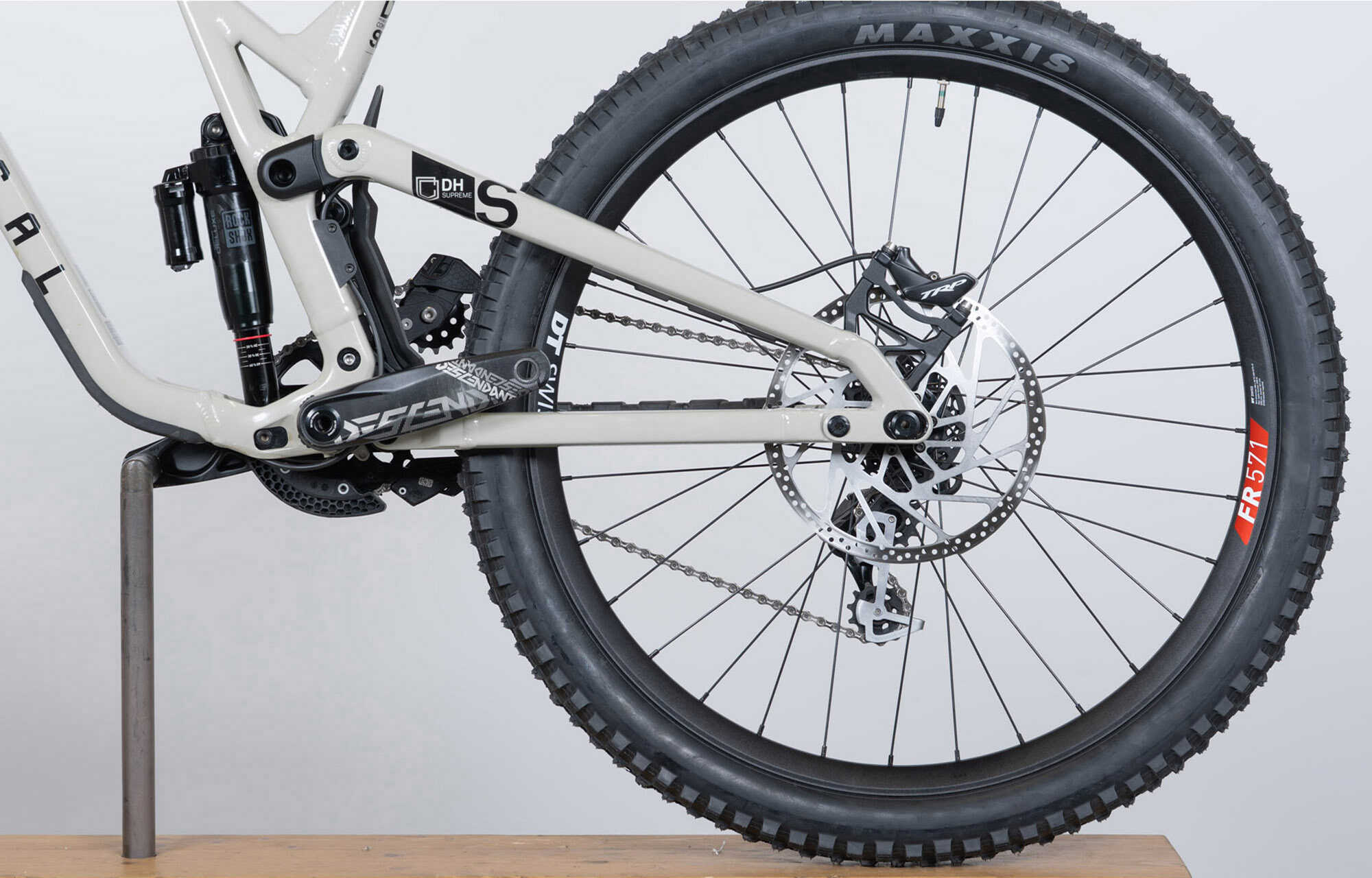 COMMENCAL SUPREME DH V5 RIDE CHALK - L (23150003) image large number 3