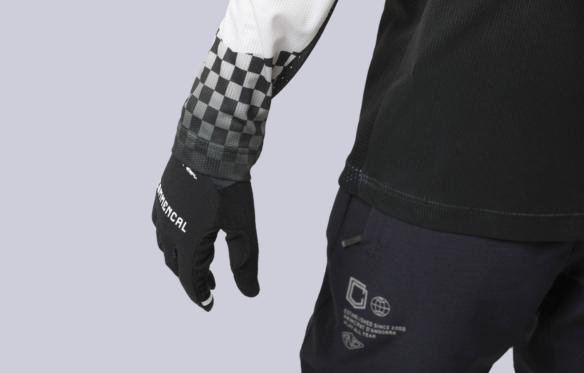 MAILLOT COMMENCAL LIGHTECH MANCHES LONGUES KIDS RACE DARK GREY image large number 2