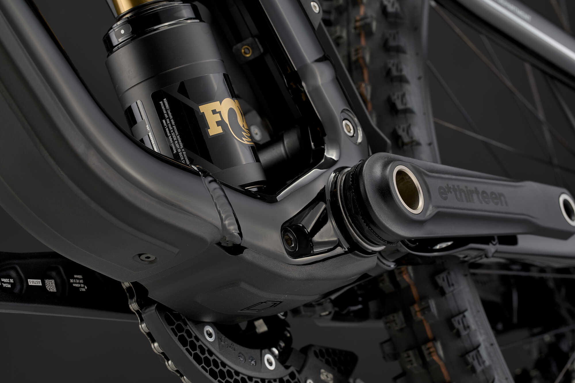 COMMENCAL SUPREME DH V5.2 SIGNATURE PURE BLACK 2027 image large number 8
