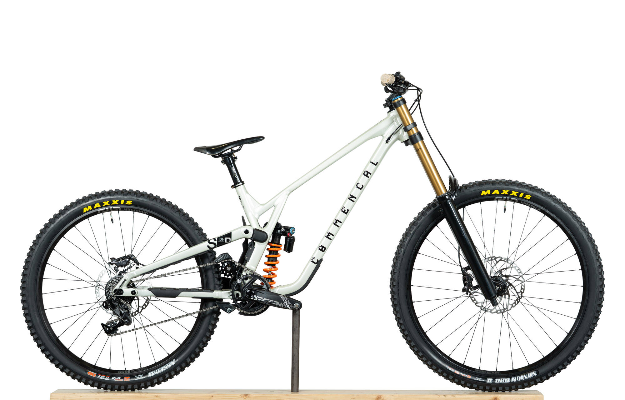 COMMENCAL SUPREME DH V5 SIGNATURE COIL CLEAR SILVER - L (22150303) image number null