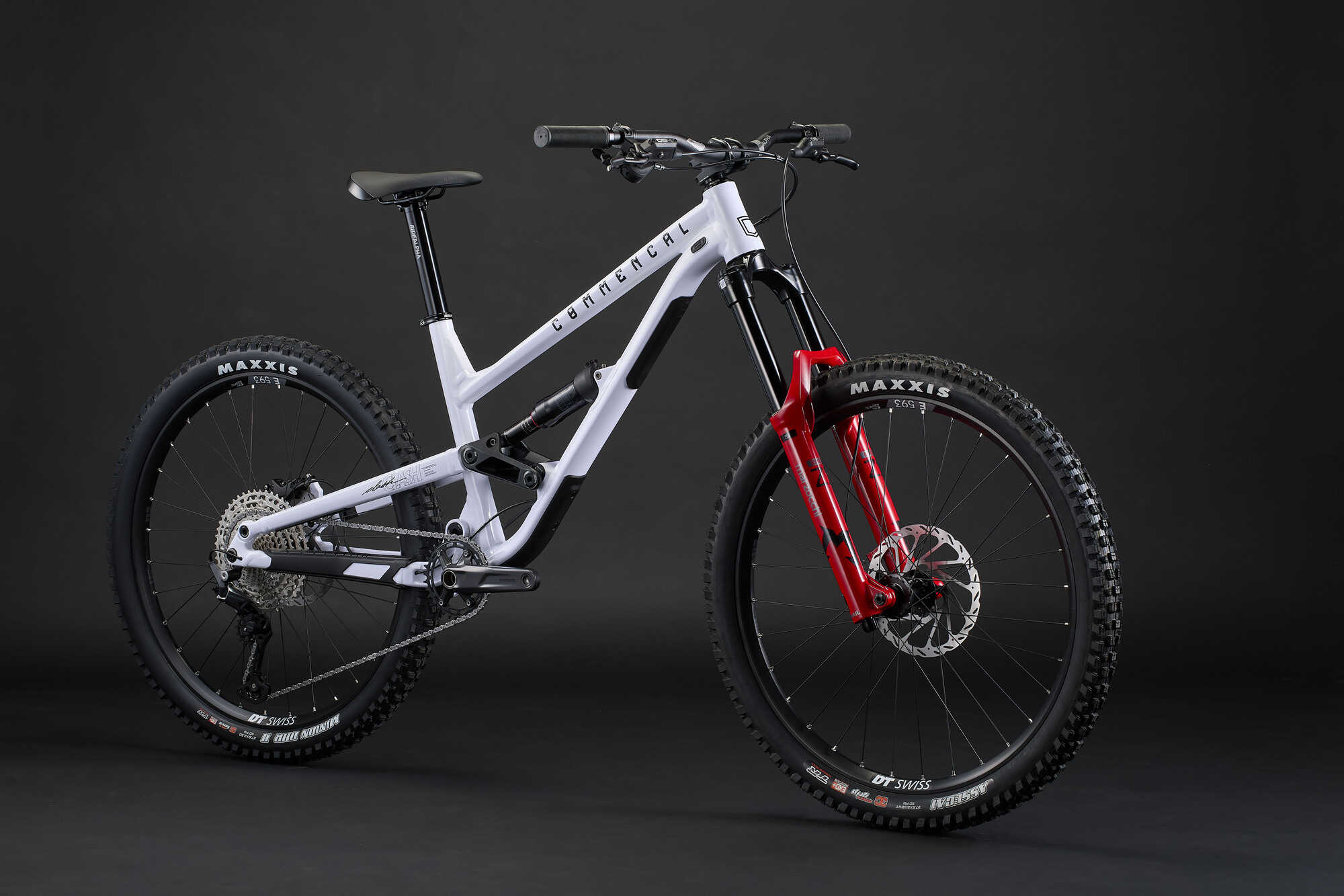 COMMENCAL CLASH MARZO PURE WHITE 2027 image large number 1