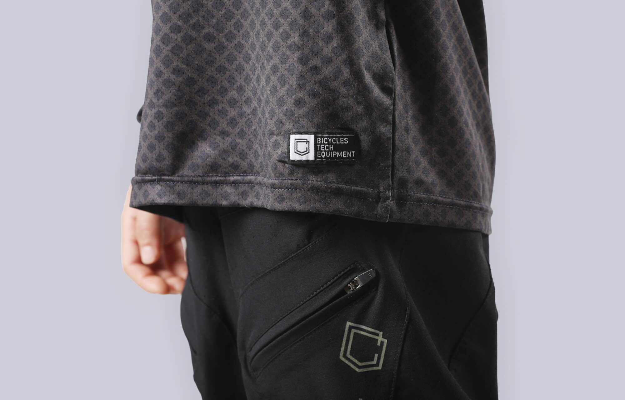 COMMENCAL KIDS AMAURY JERSEY BLACK image large number 1