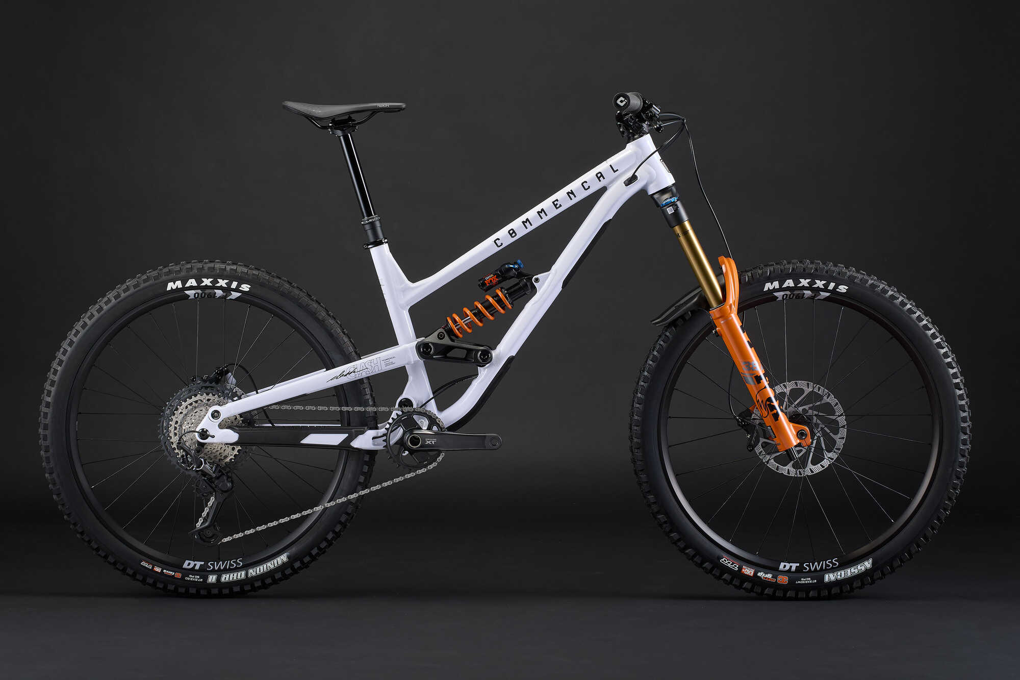 COMMENCAL CLASH SIGNATURE PURE WHITE 2026 image large number 0