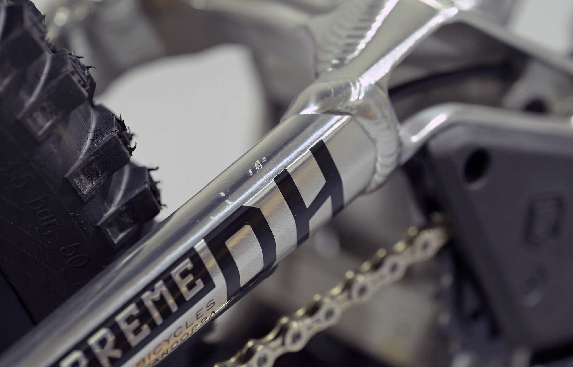 COMMENCAL SUPREME DH V4 HIGH POLISHED ALC - M (21151802) image large number 8