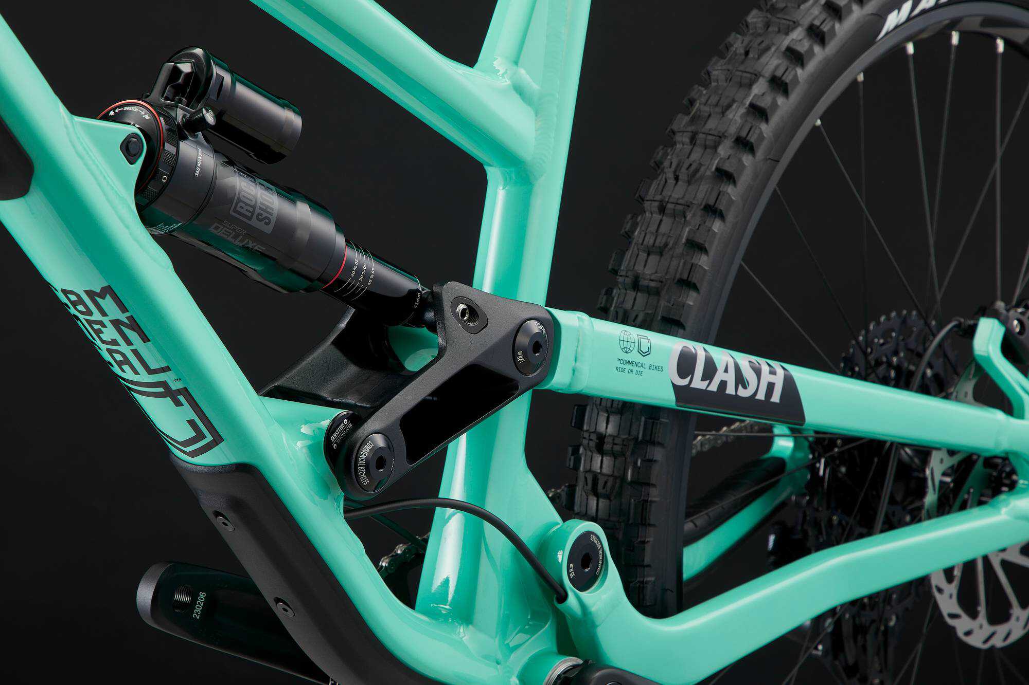 COMMENCAL CLASH RIDE EMERALD GREEN ROCKSHOX image large number 4