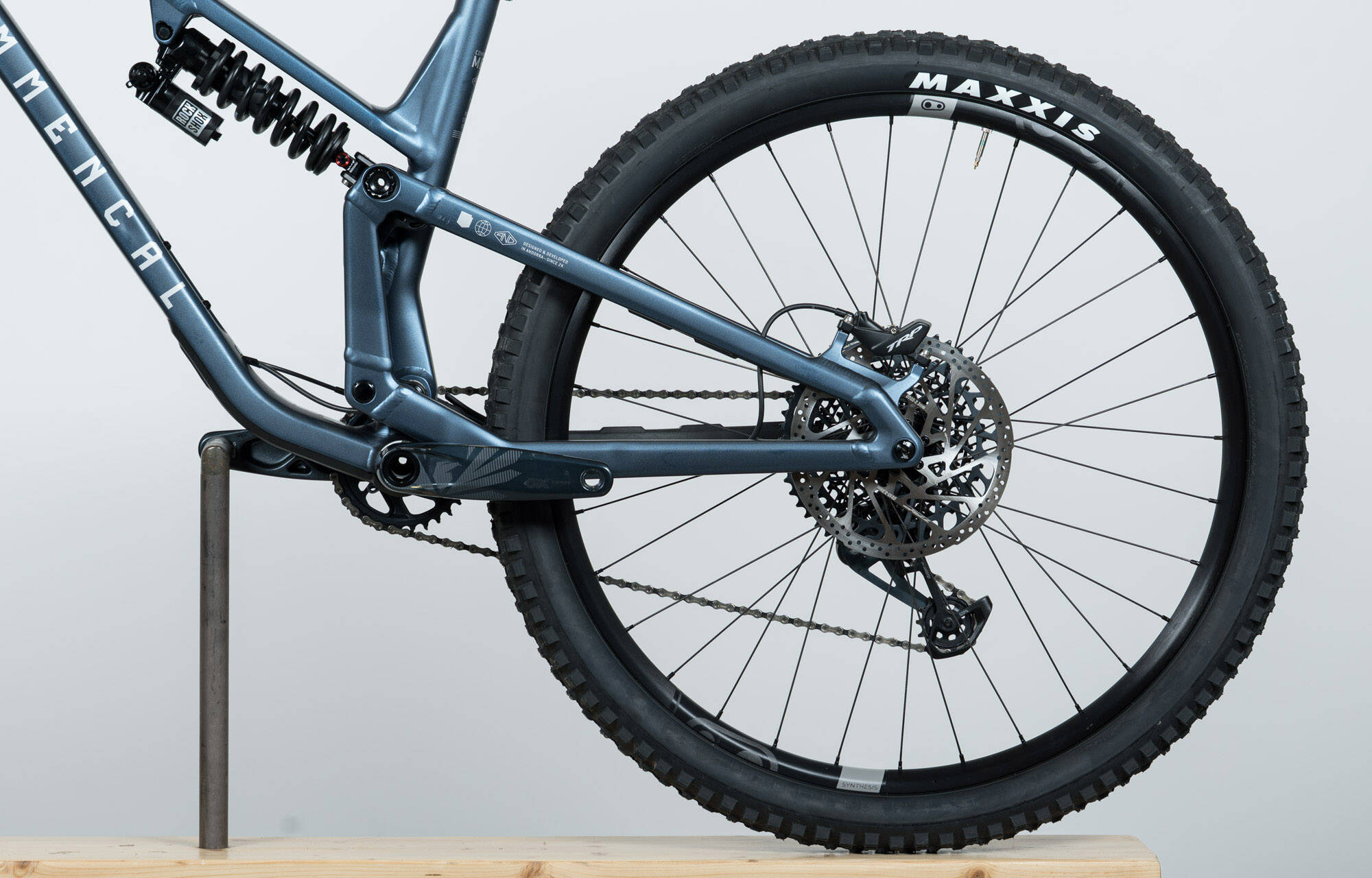 COMMENCAL META V5 RACE SPARKLY BLUE - L (23121303) image large number 5