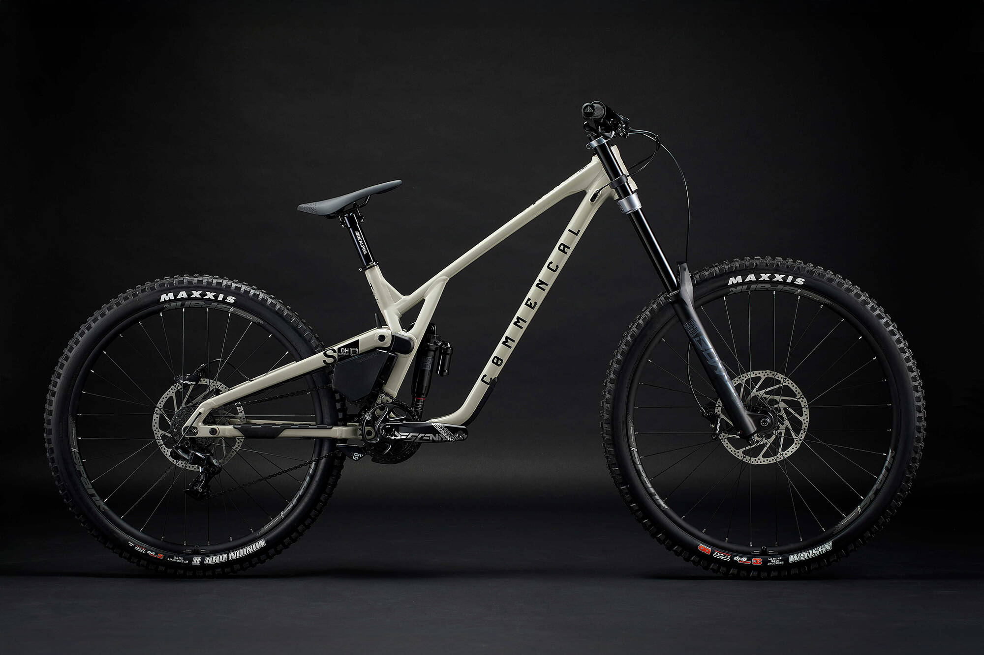 COMMENCAL SUPREME DH V5 RIDE CHALK image large number 0