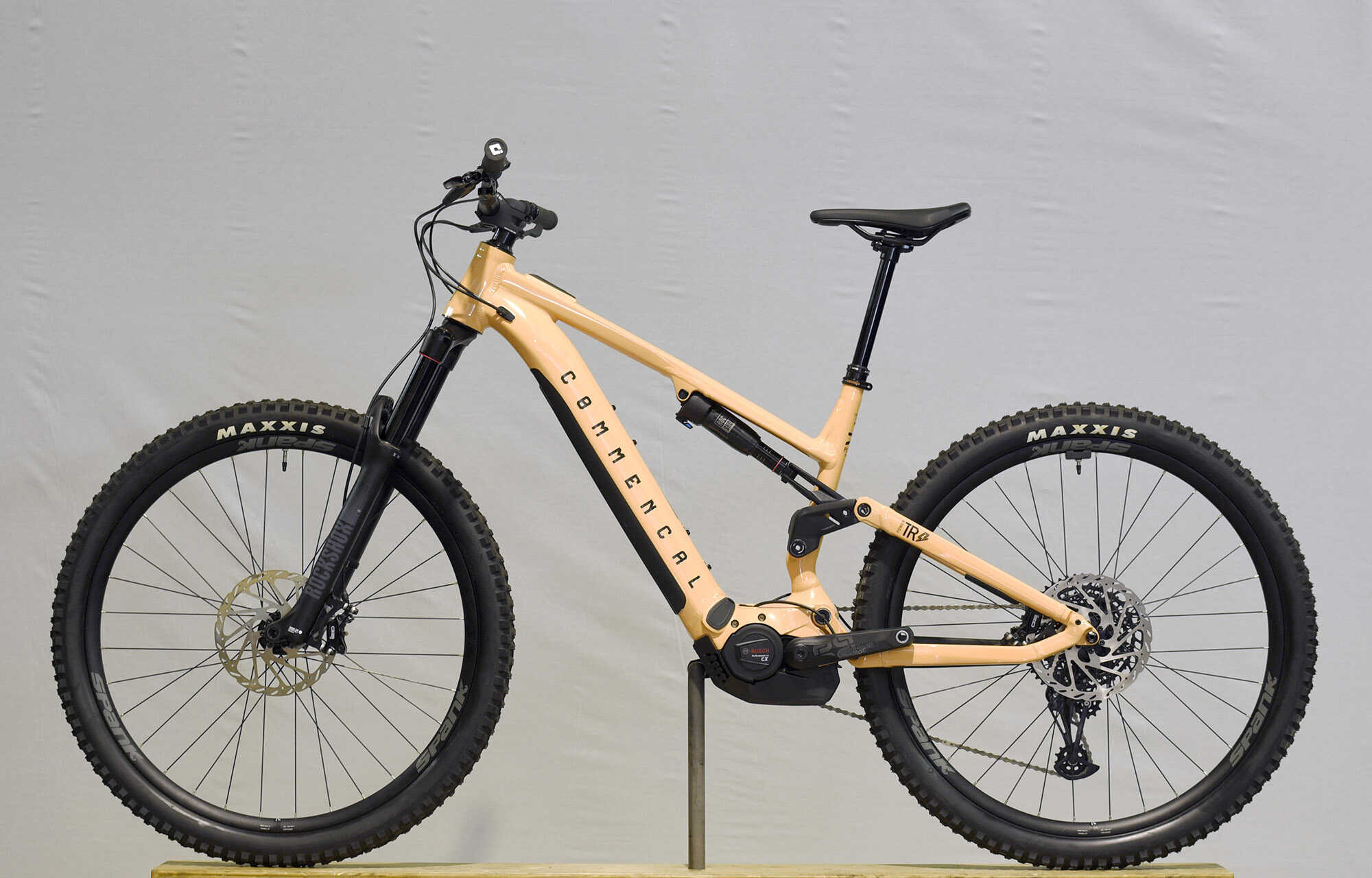 COMMENCAL META POWER TR BOSCH RIDE PEACH - L (23181703) 8 km image large number 4