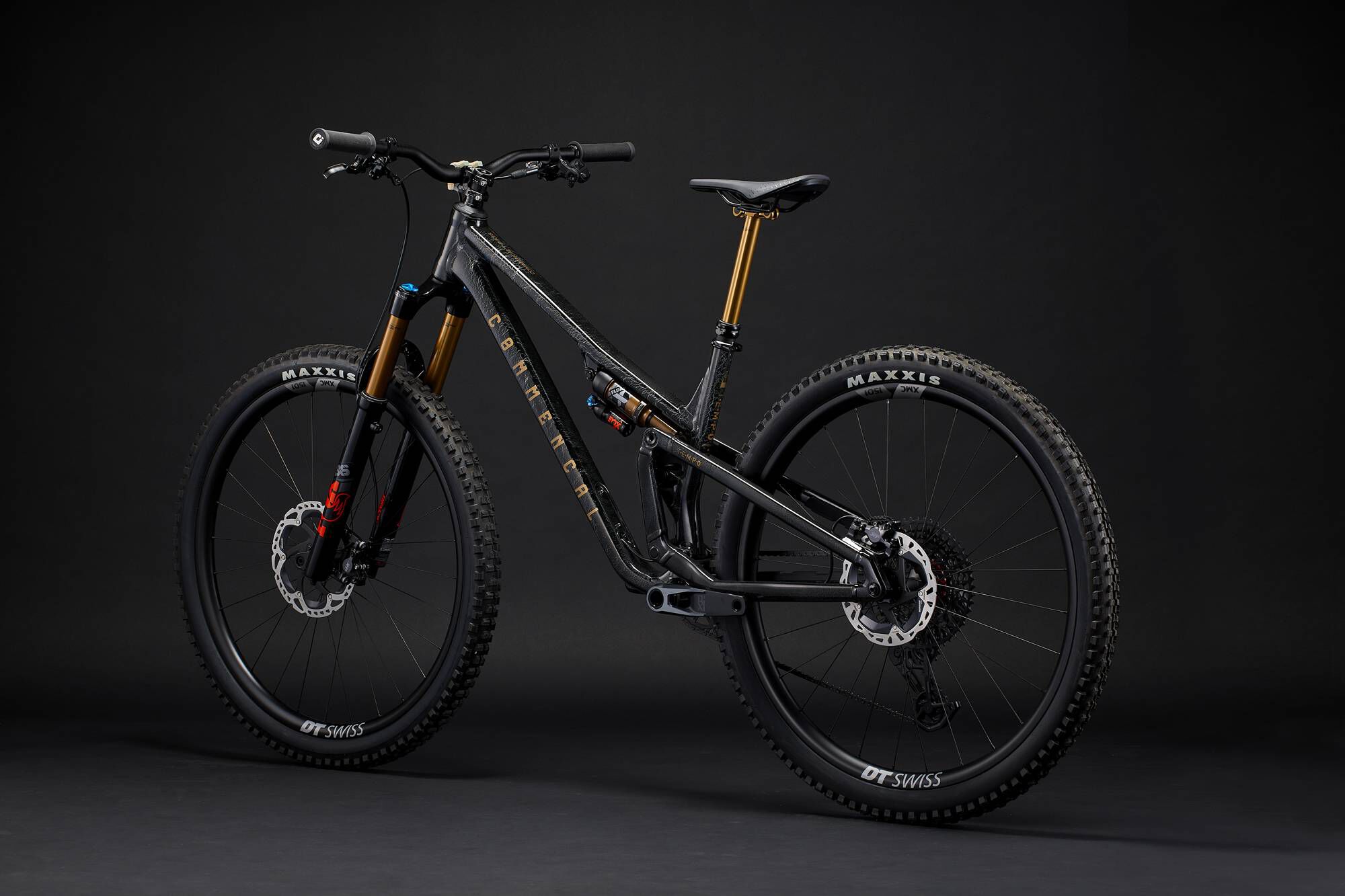 COMMENCAL | COMMENCAL T.E.M.P.O. T-TYPE CRACKLED BLACK