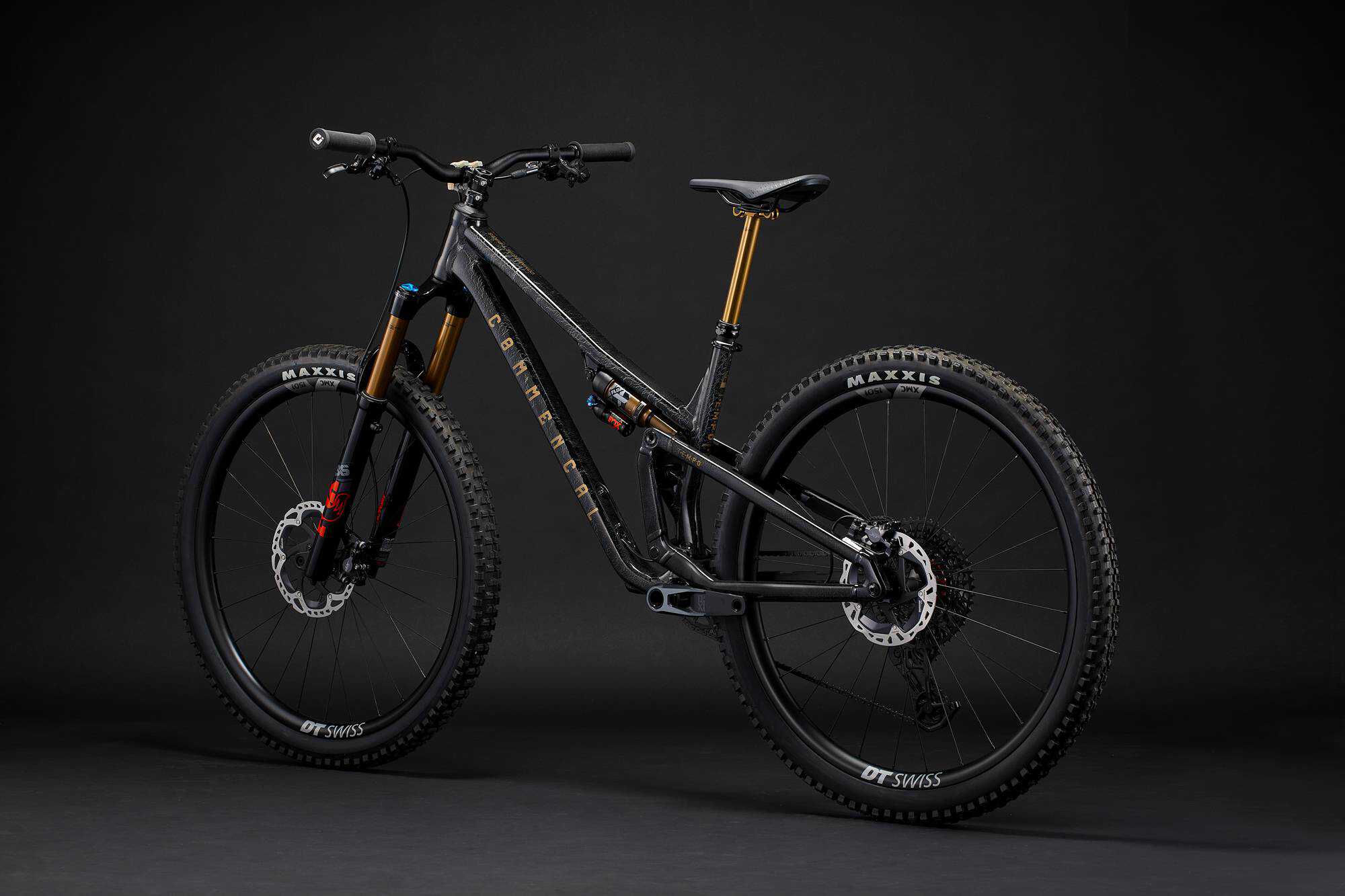 COMMENCAL T.E.M.P.O. T-TYPE CRACKLED BLACK image large number 2
