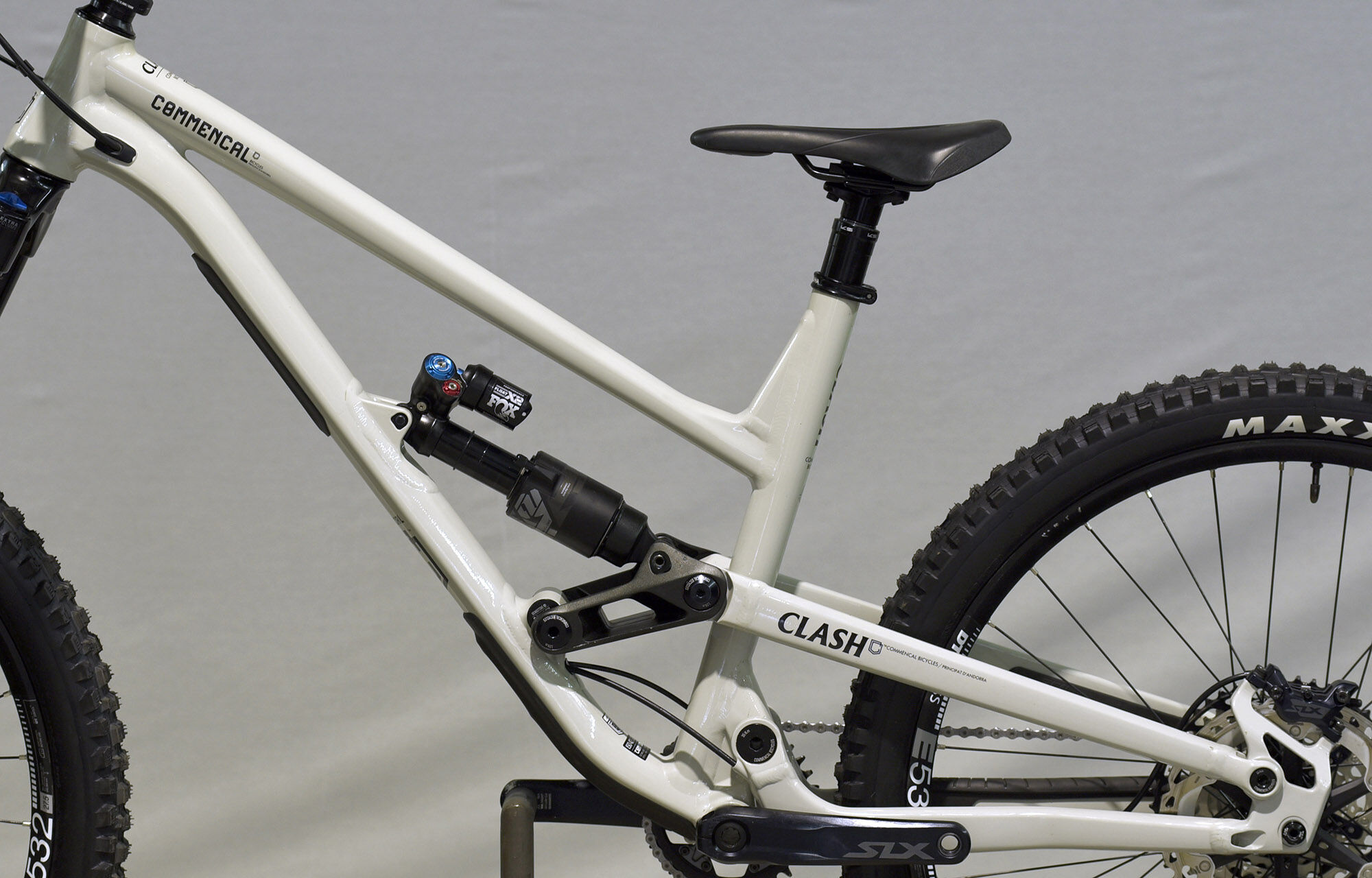 COMMENCAL | COMMENCAL CLASH ESSENTIAL ASH GREY - L (22132603)