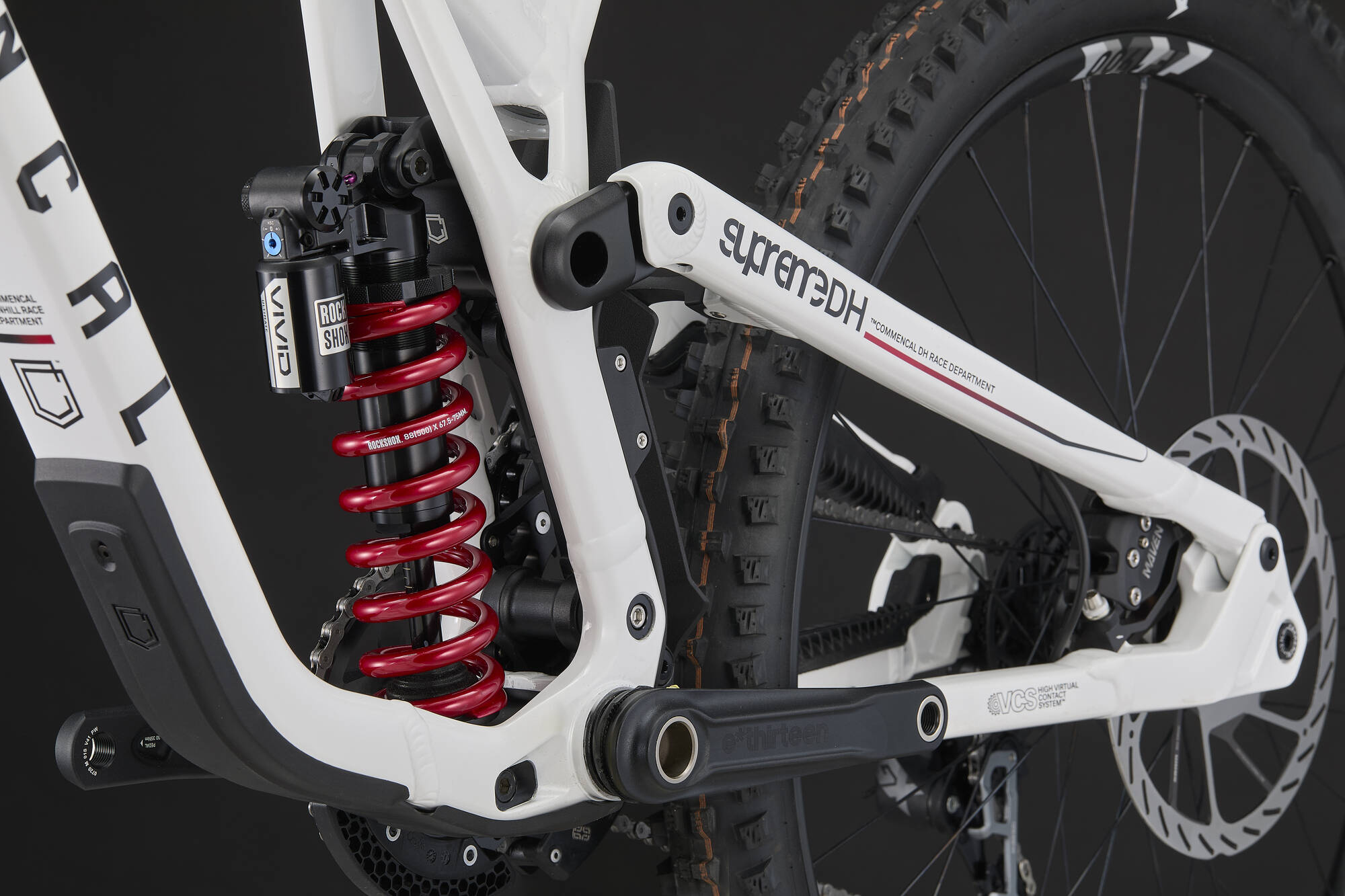 COMMENCAL SUPREME DH V5.2 ROCKSHOX PURE WHITE 2027 image large number 7