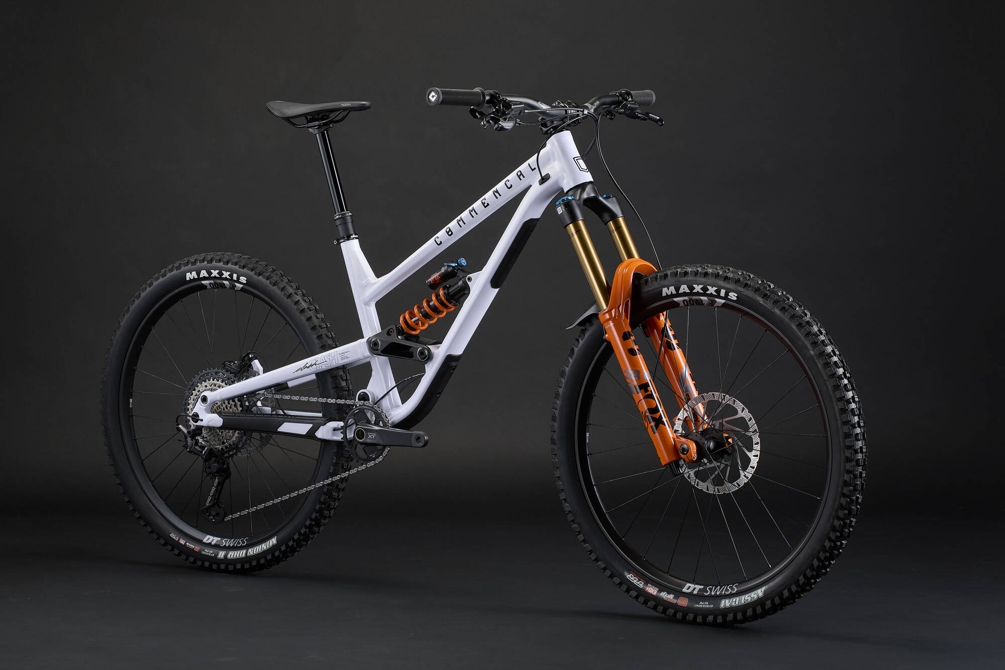 COMMENCAL CLASH SIGNATURE PURE WHITE 2026 image large number 1