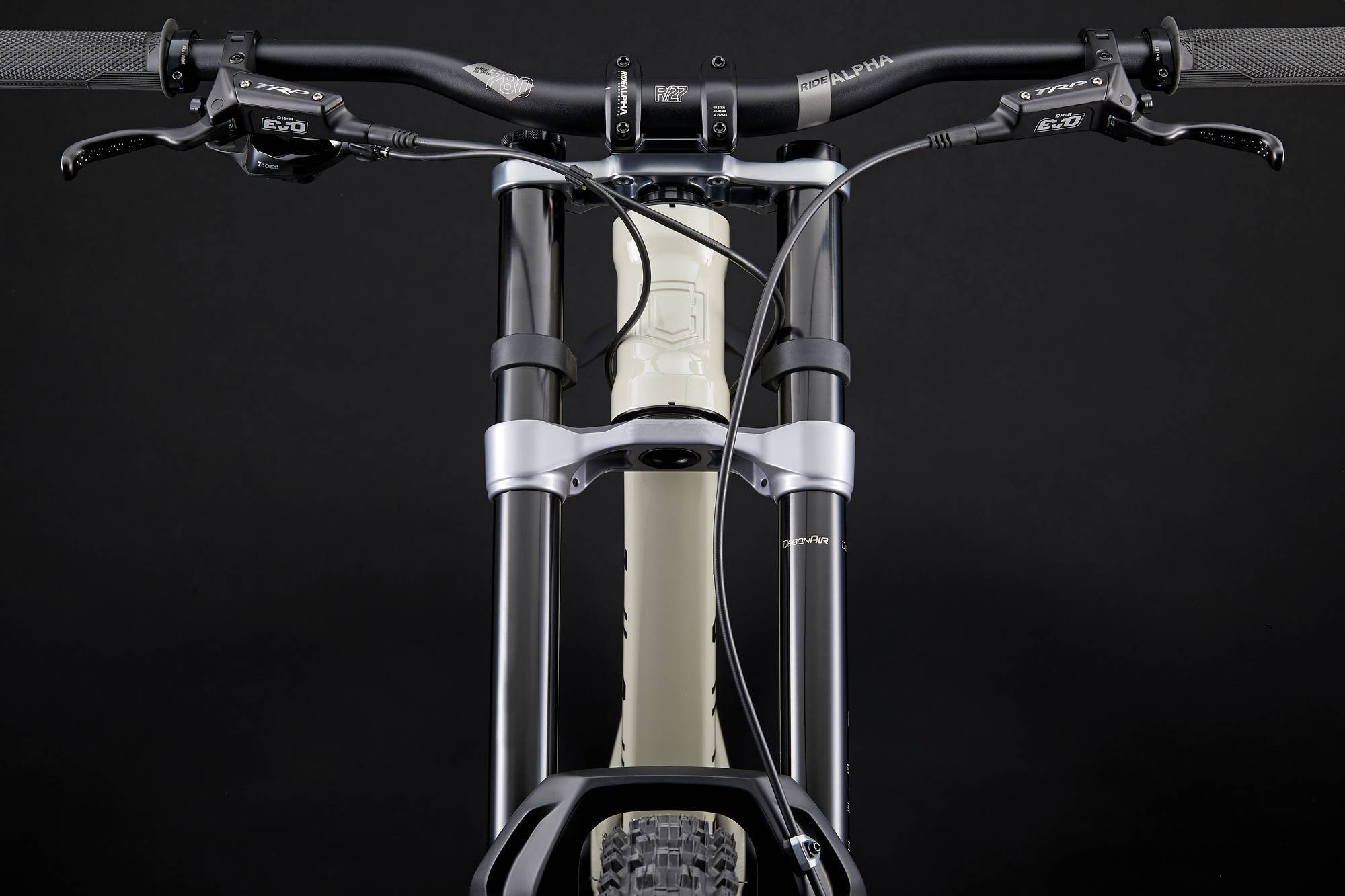 COMMENCAL SUPREME DH V5 RIDE CHALK image large number 6