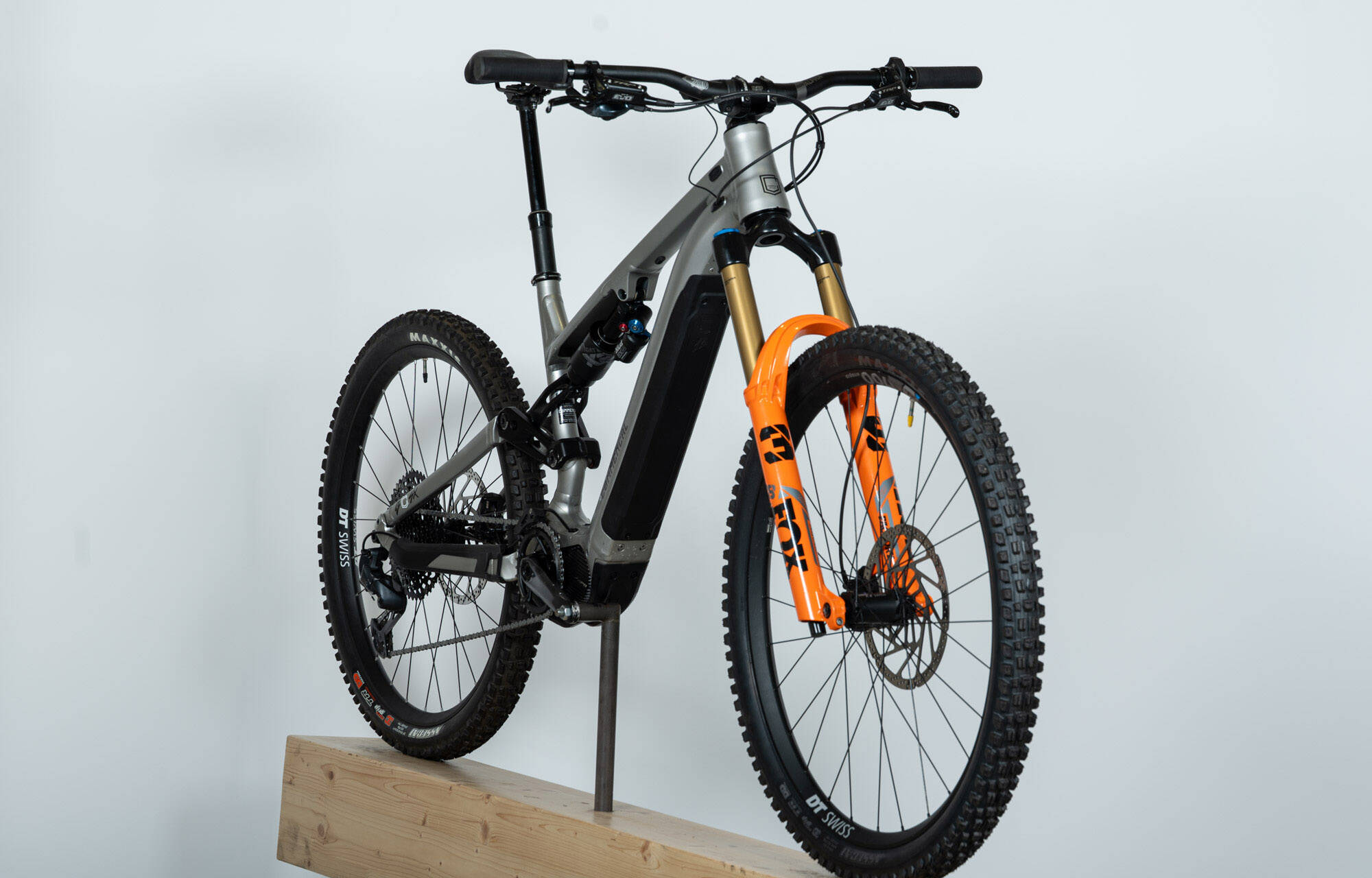 COMMENCAL META POWER SX SHIMANO RACE SILVER - L (22180703) 756 km image large number 2