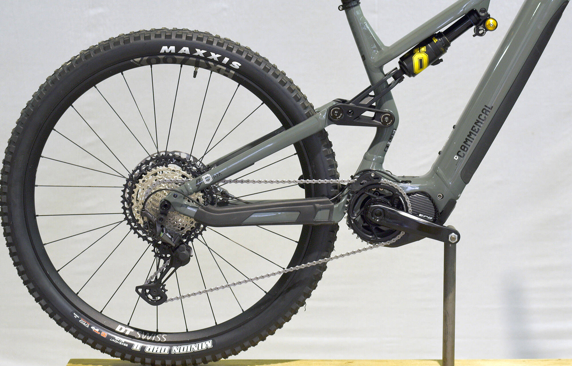 COMMENCAL META POWER 29 OHLINS EDITION KESWICK GREEN- M (21180802) 276km image large number 0