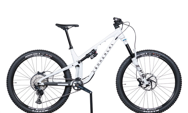 COMMENCAL META V5 ESSENTIAL PURE WHITE - M (23121202)