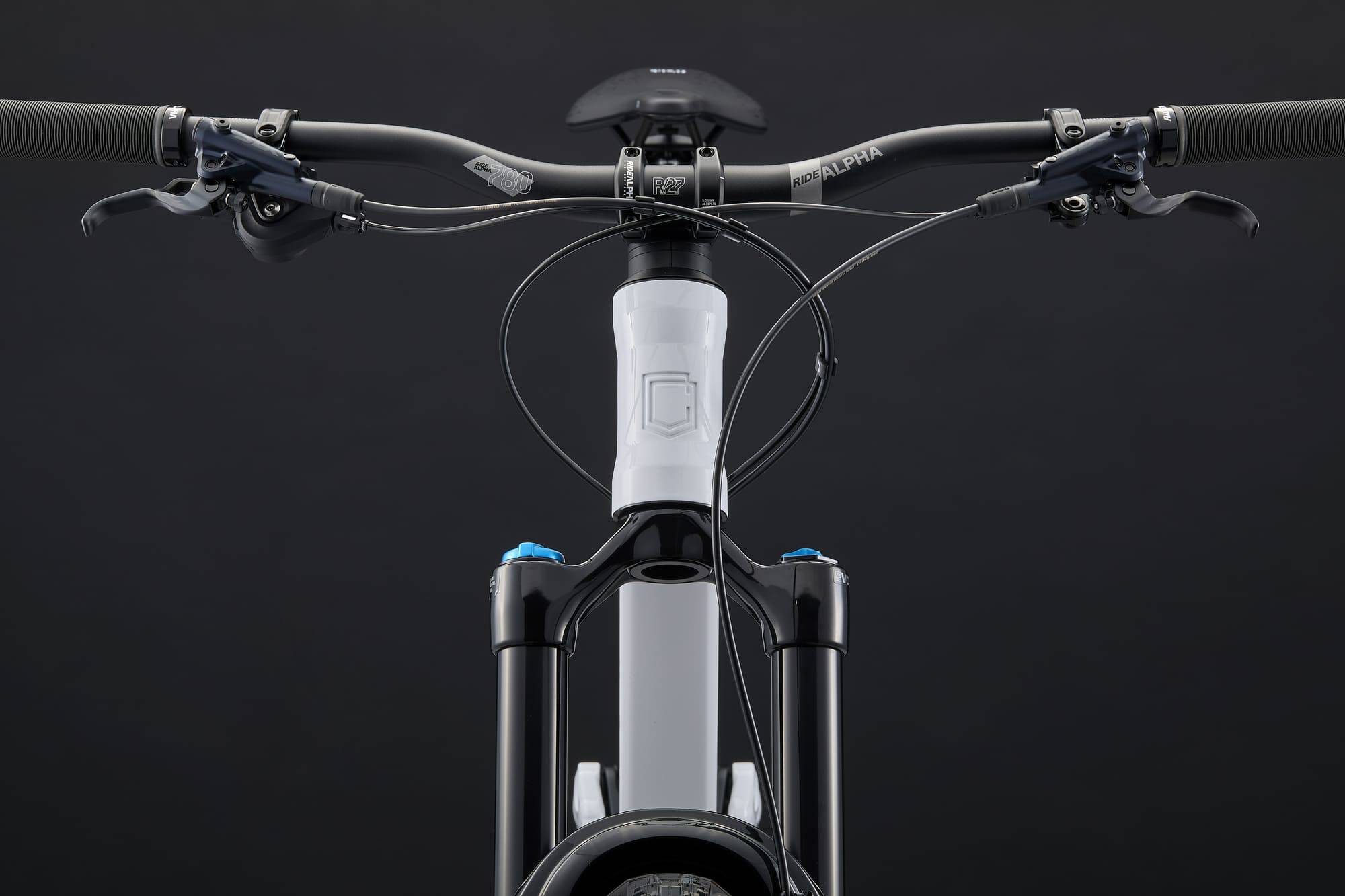 COMMENCAL META SX V5 ESSENTIAL PURE WHITE 2026 image large number 4