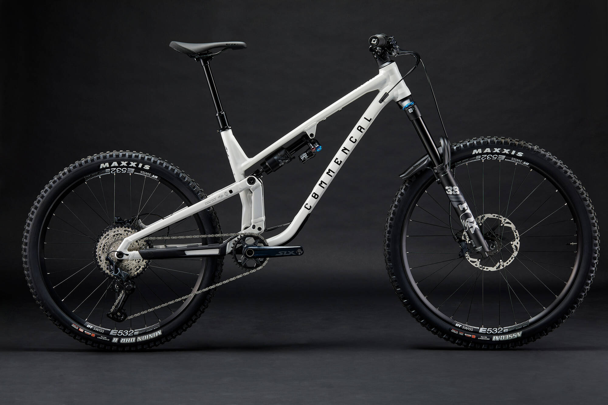 COMMENCAL META SX V5 ESSENTIAL CLEAR SILVER image large number 0