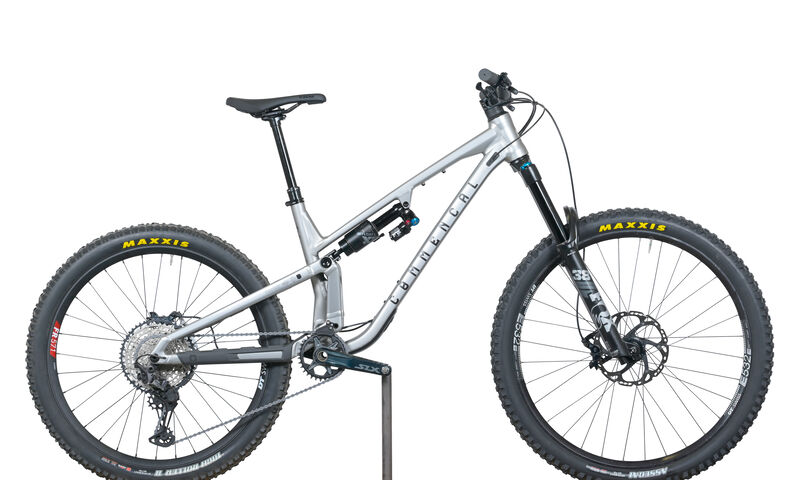 COMMENCAL META SX V5 ESSENTIAL SILVER - M (23131502)