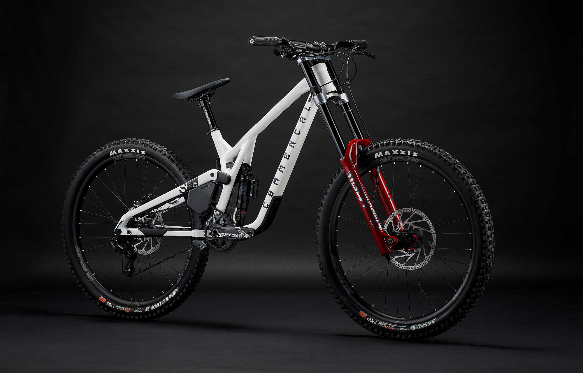 COMMENCAL SUPREME DH V5 XS PURE WHITE image large number 1