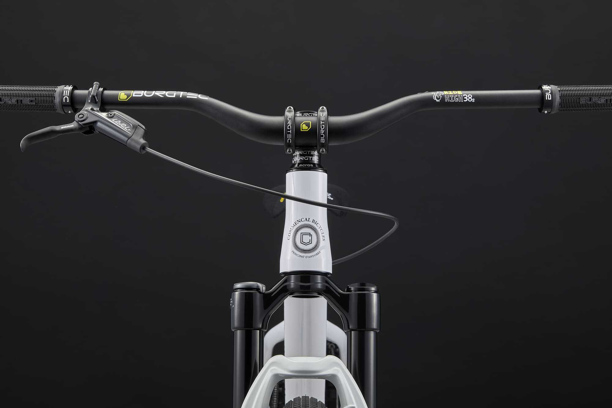COMMENCAL ABSOLUT BOMBER PURE WHITE 2026 image large number 4