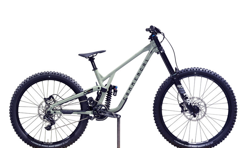COMMENCAL SUPREME DH V5 ESSENTIAL HERITAGE GREEN - M (22150802)