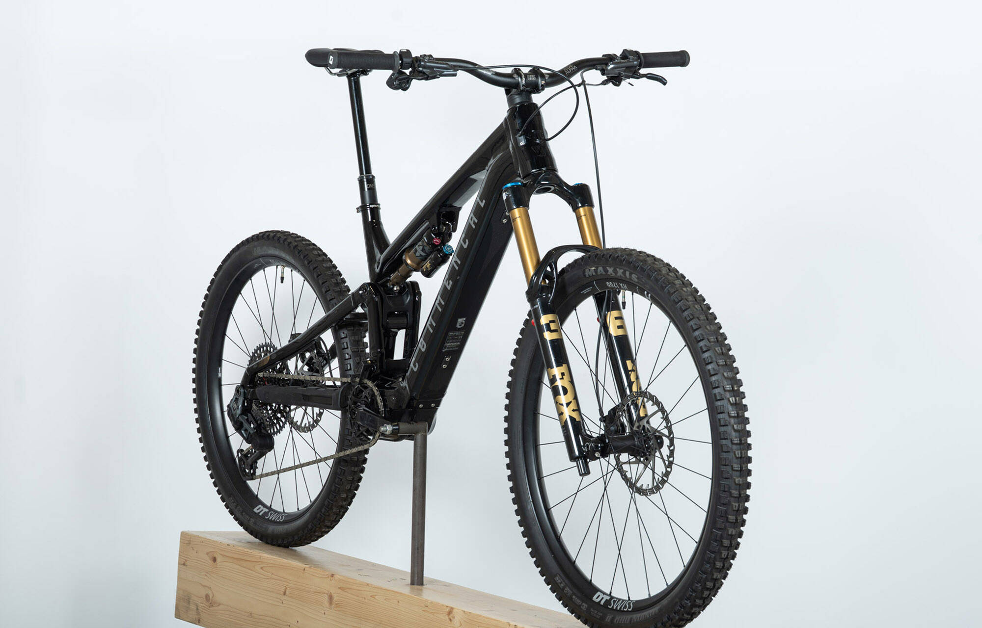 COMMENCAL META POWER SX AVINOX SIGNATURE PURE BLACK - L (25180703) 92 km image large number 2