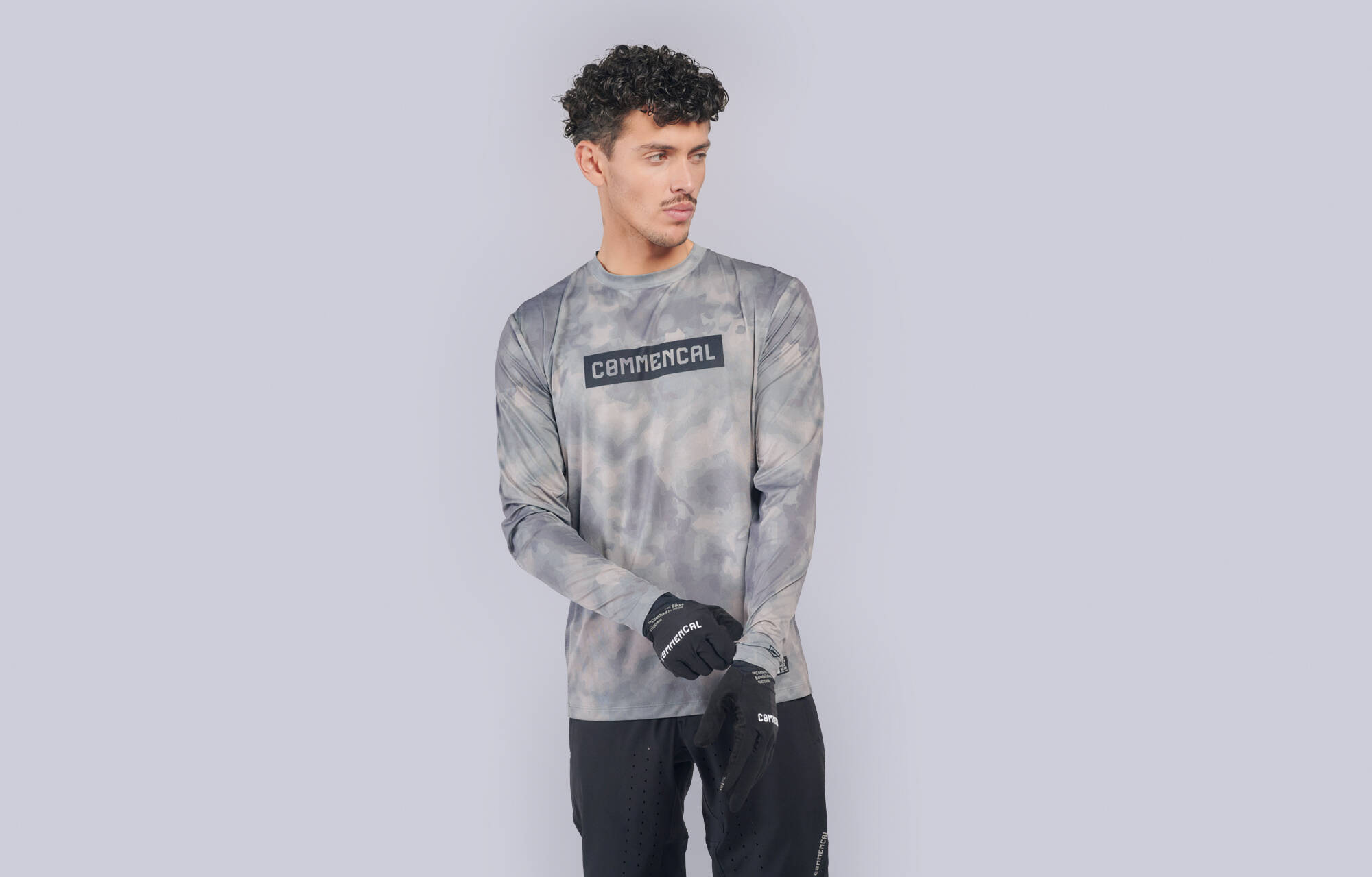 MAILLOT COMMENCAL LIGHTECH MANGA LARGA SHADOW GREY image cover number 0