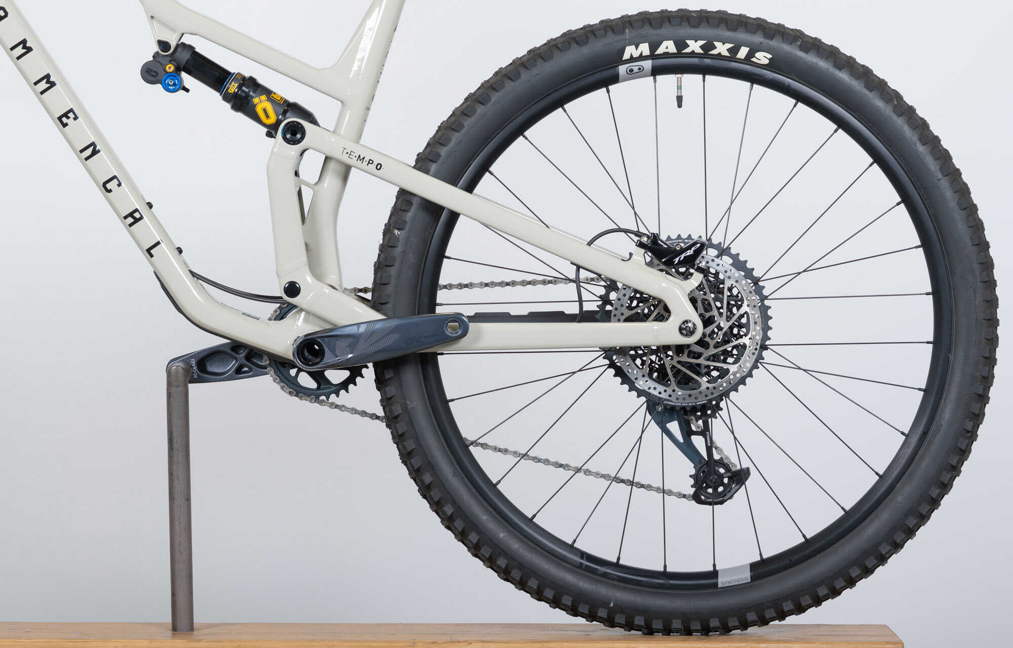 COMMENCAL T.E.M.P.O. OHLINS EDITION CHALK - XL (22123904) image large number 5