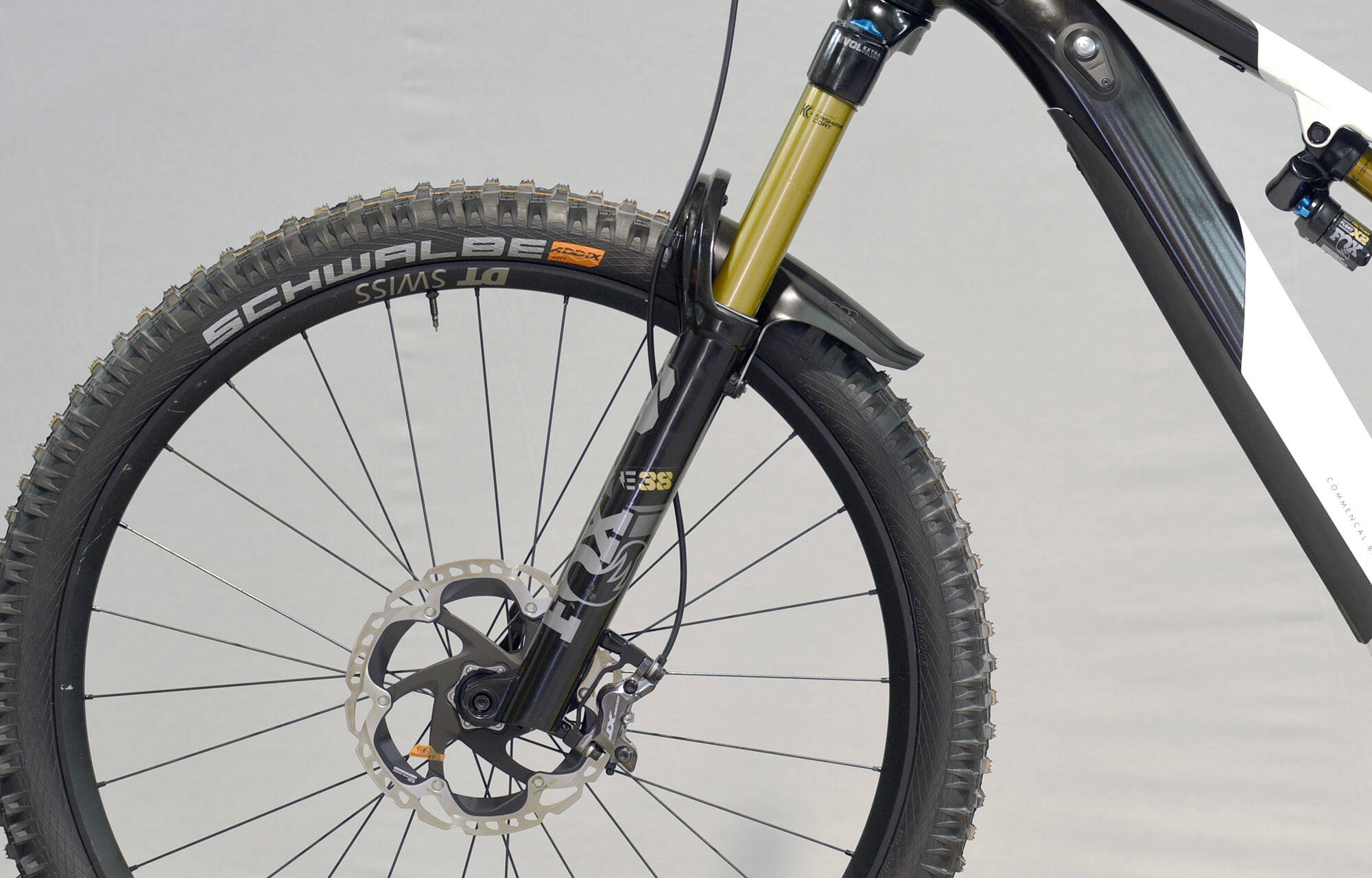 COMMENCAL META POWER AM SHIMANO SIGNATURE BLACK & WHITE - L (21180703) 1628 km image large number 6