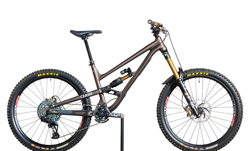 COMMENCAL CLASH SIGNATURE FROZEN BROWN ALC - M (24CLASHALCCA1M)
